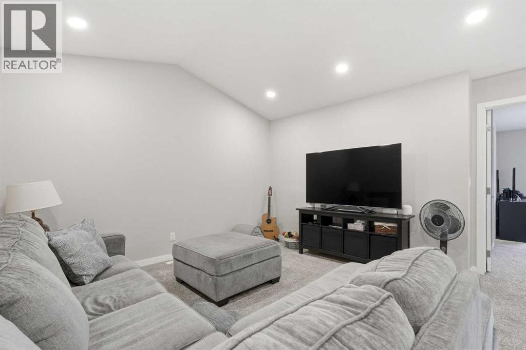 Single Family House for Sale in  Creekstone Row SW Pine Creek Calgary 