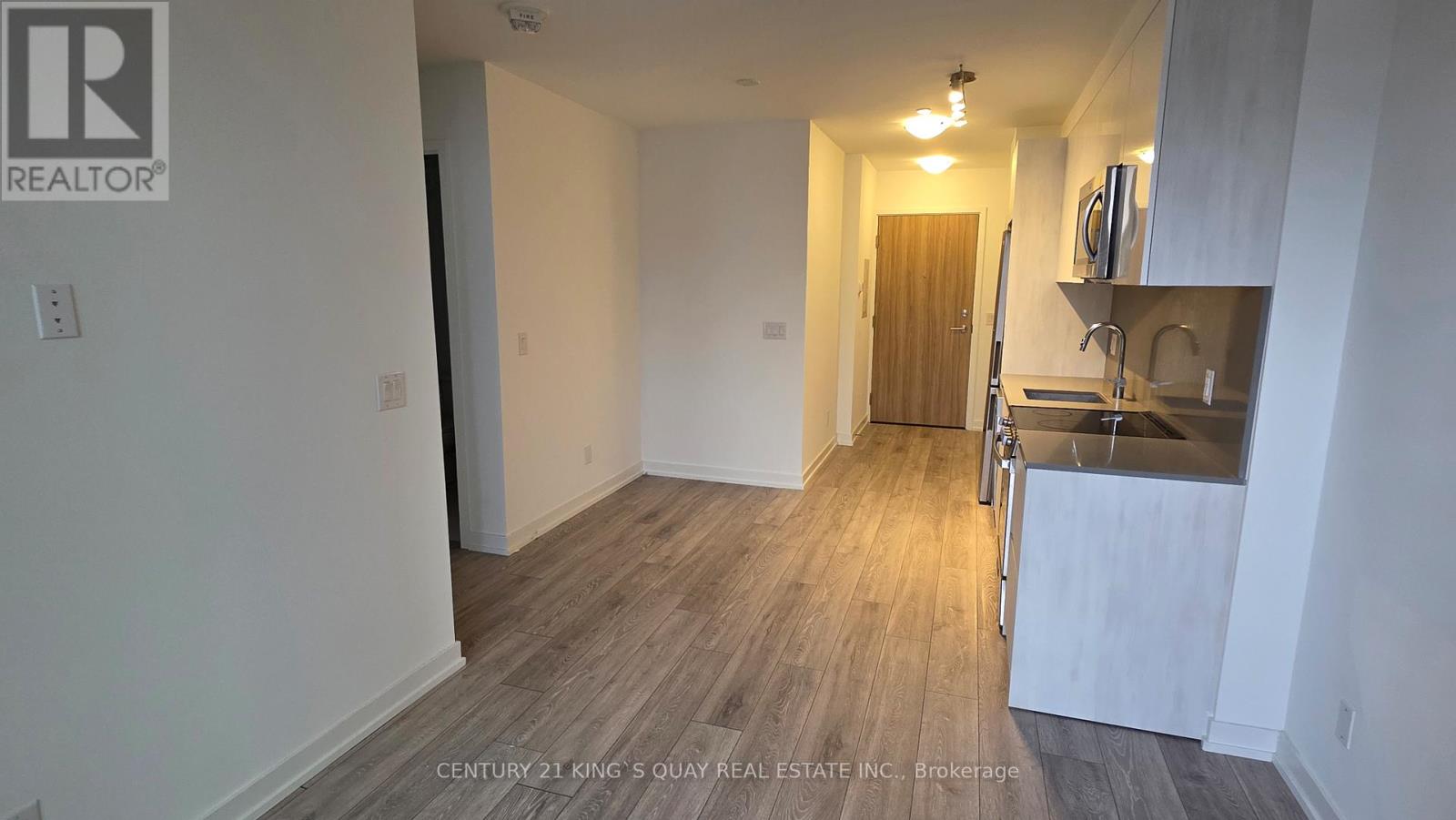 #635 3100 KEELE STREET - 8