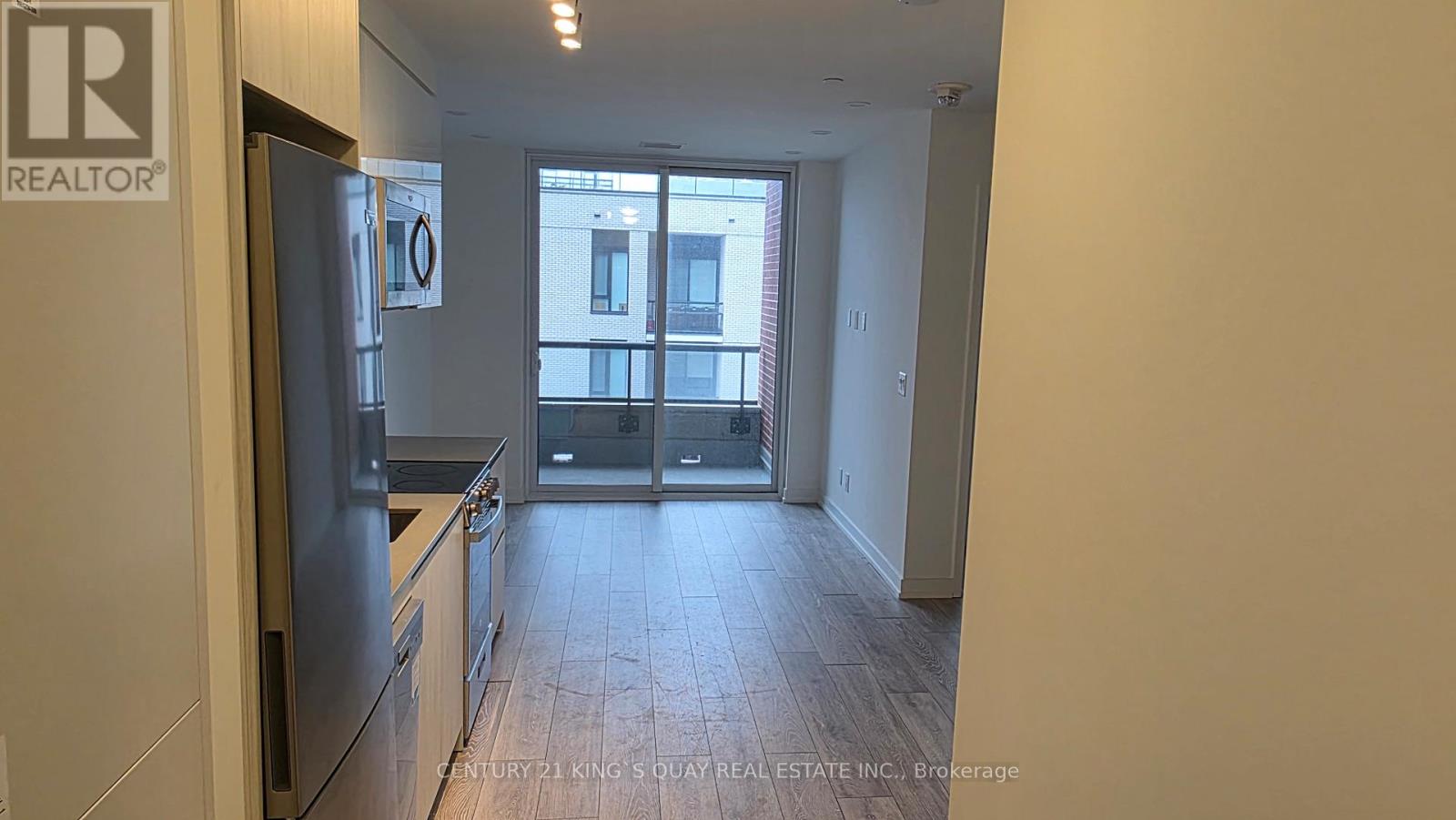 #635 3100 KEELE STREET - 6