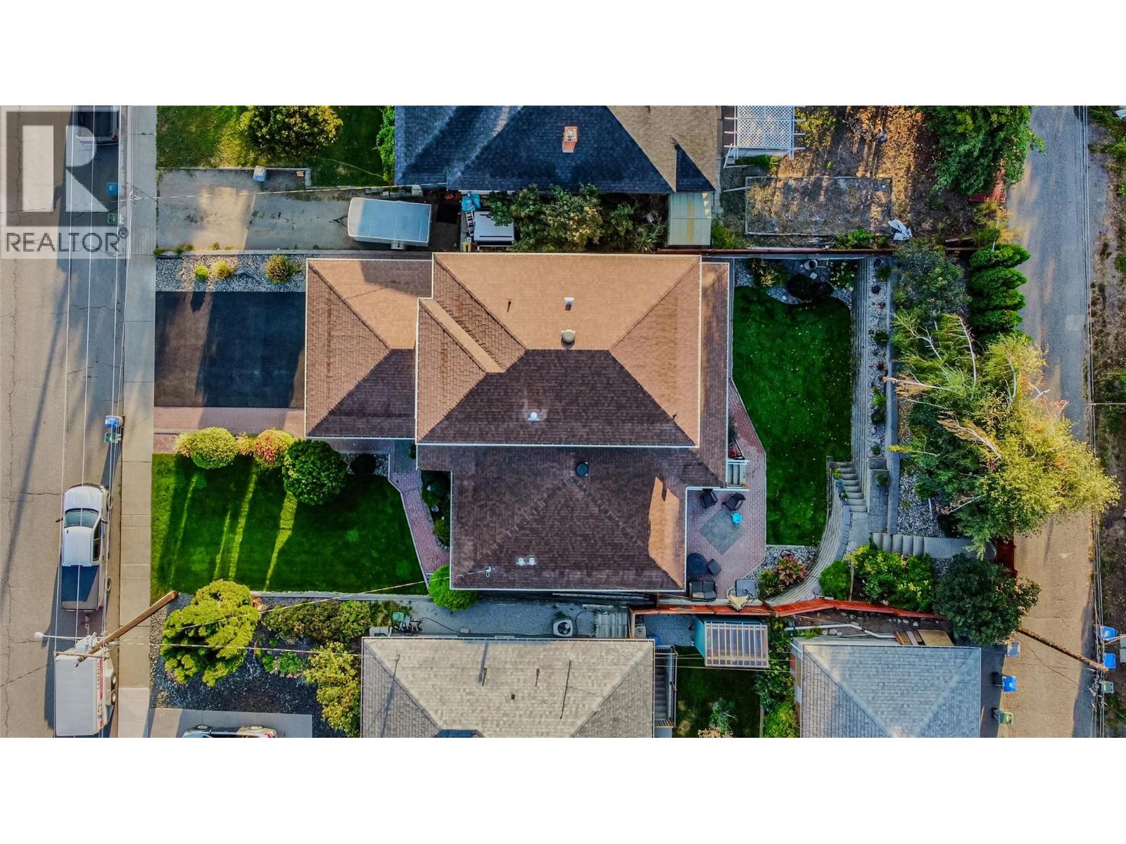 675 MUNRO STREET - 41