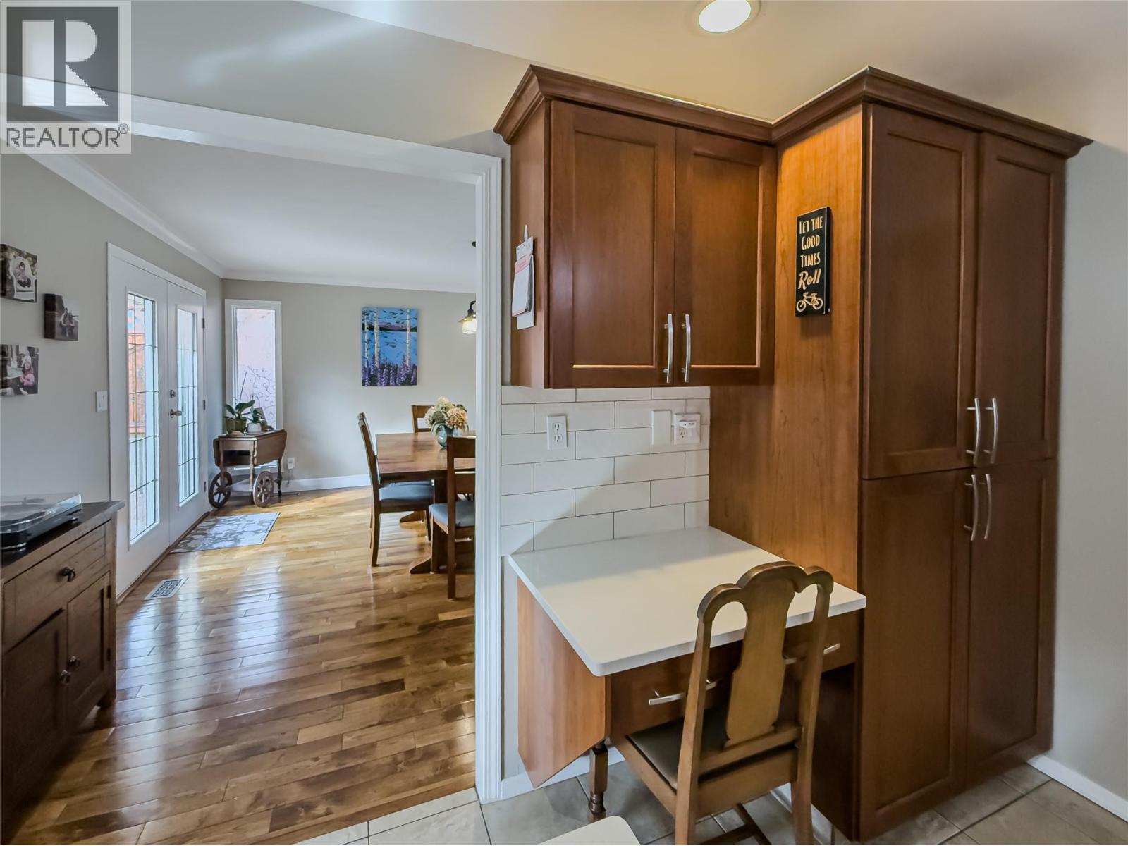 675 MUNRO STREET - 10