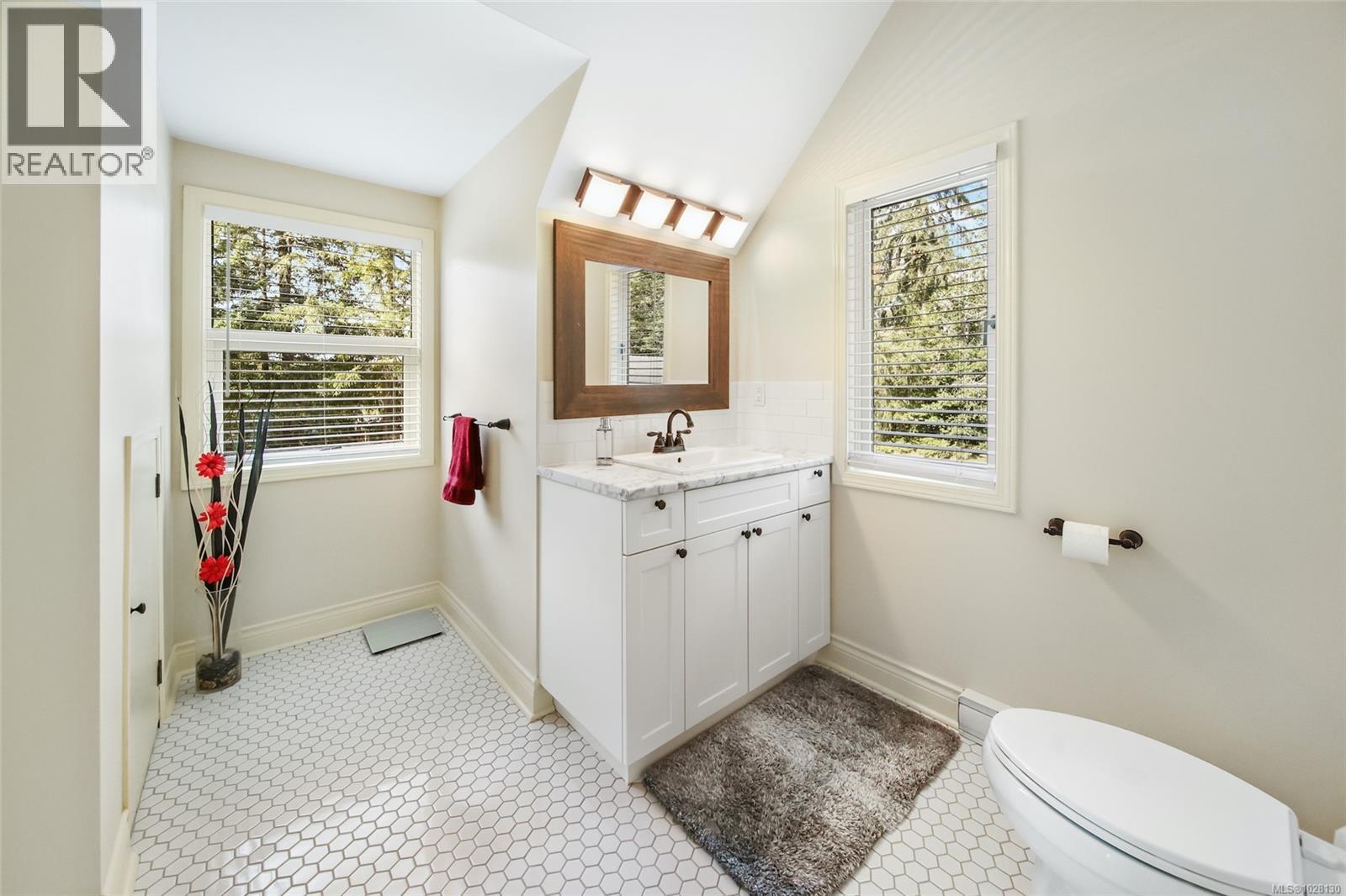 6235 Karen Pl - 34