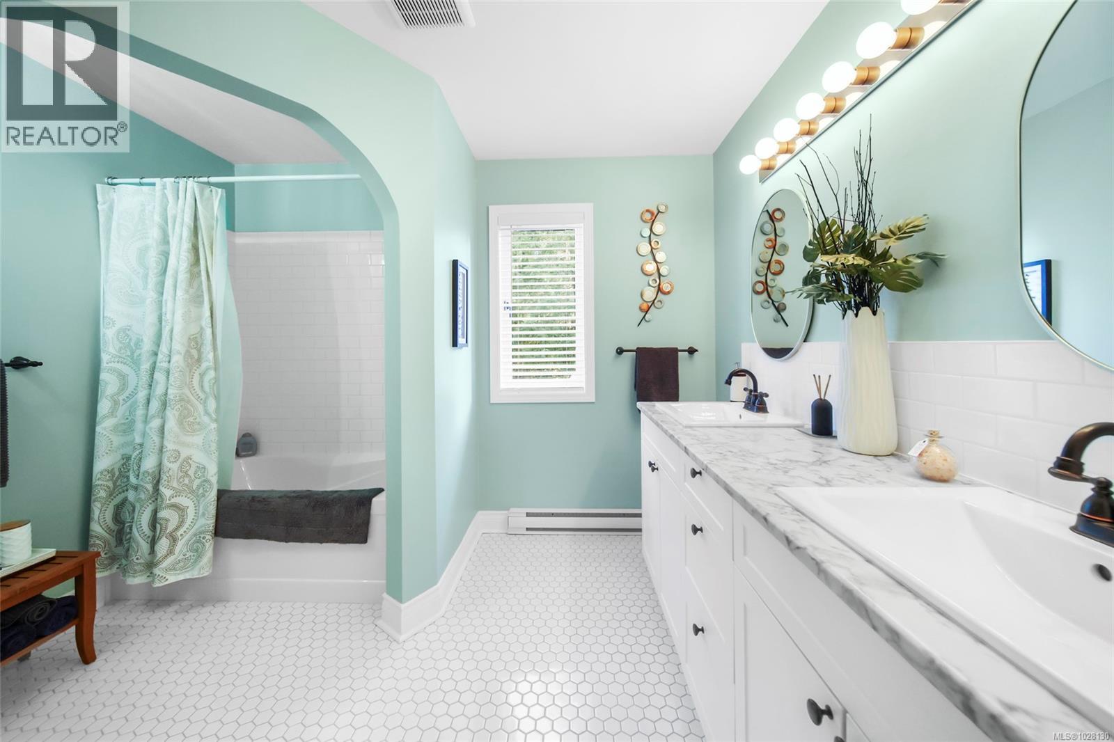 6235 Karen Pl, Port Alberni