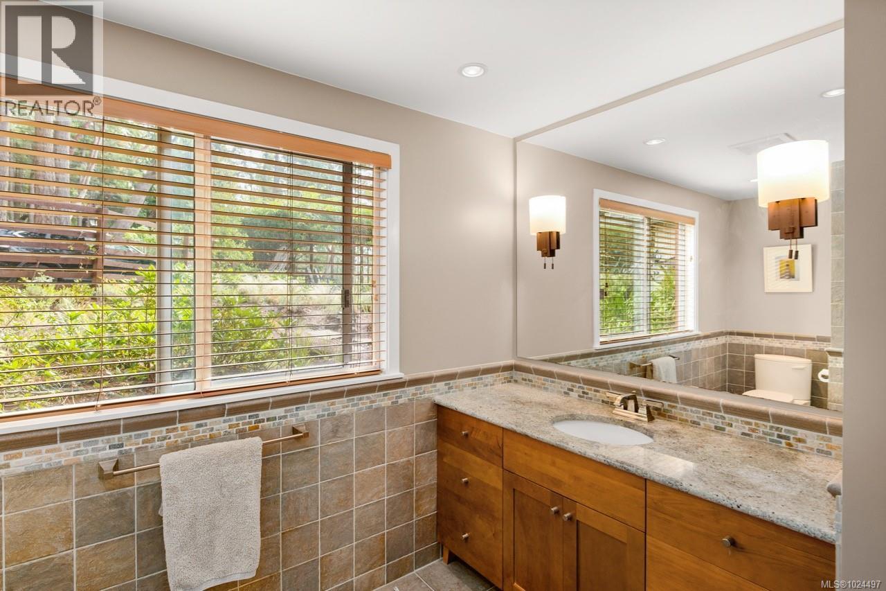  214 Dogwood Lane, Salt Spring