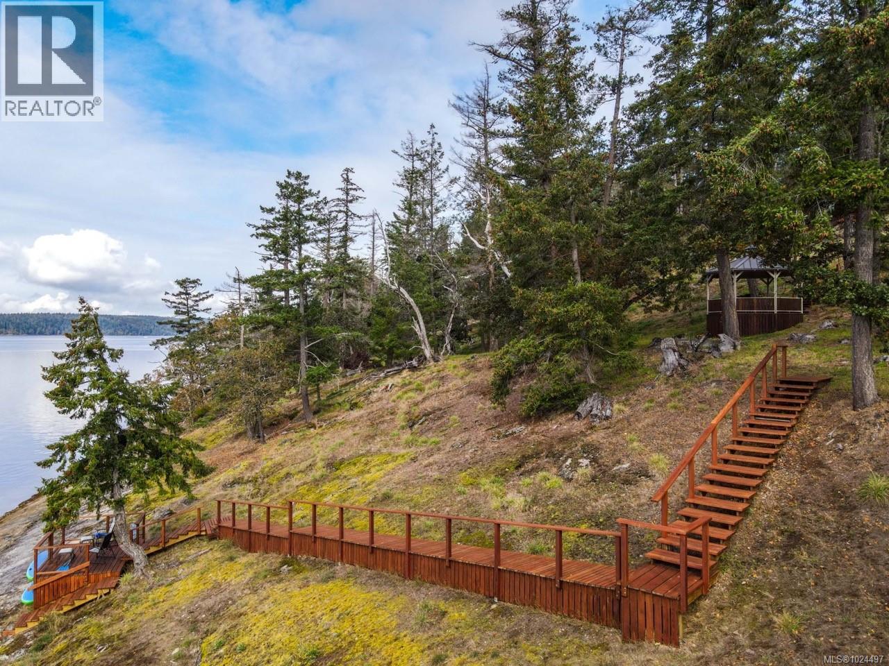  214 Dogwood Lane, Salt Spring