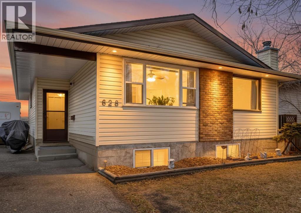 628 Cantrell Drive SW, Calgary, Alberta