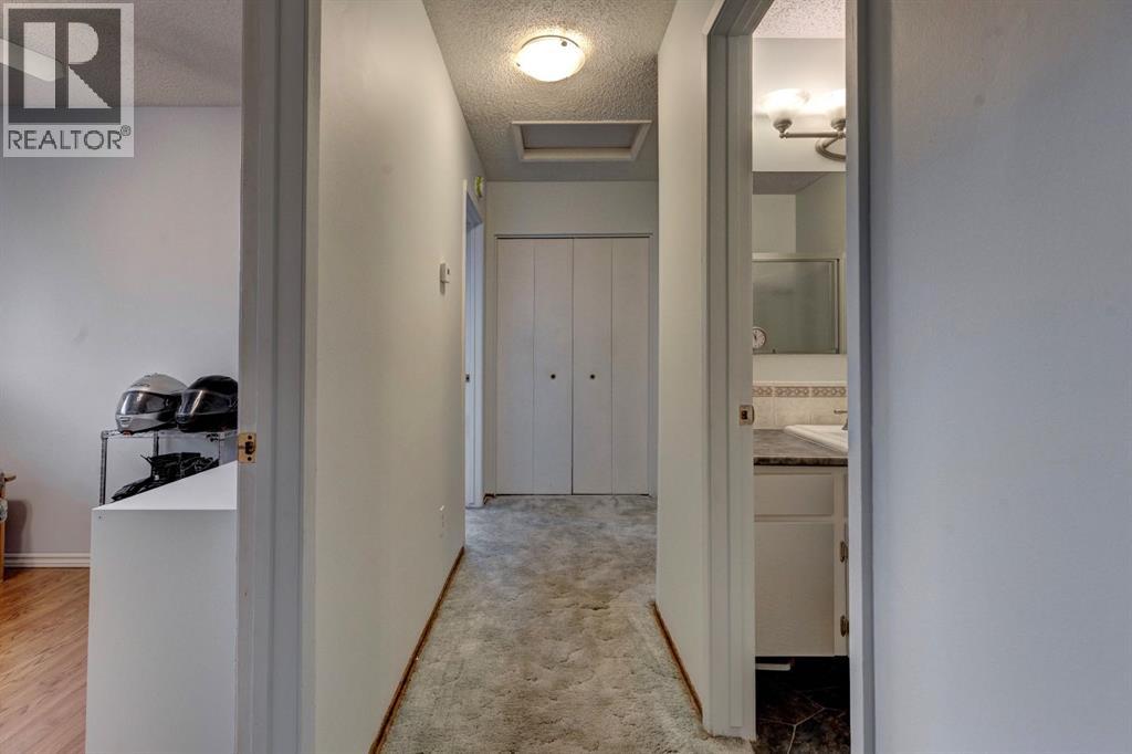 Single Family House Bungalow for Sale in  Cantrell Drive SW Canyon Meadows Calgary 