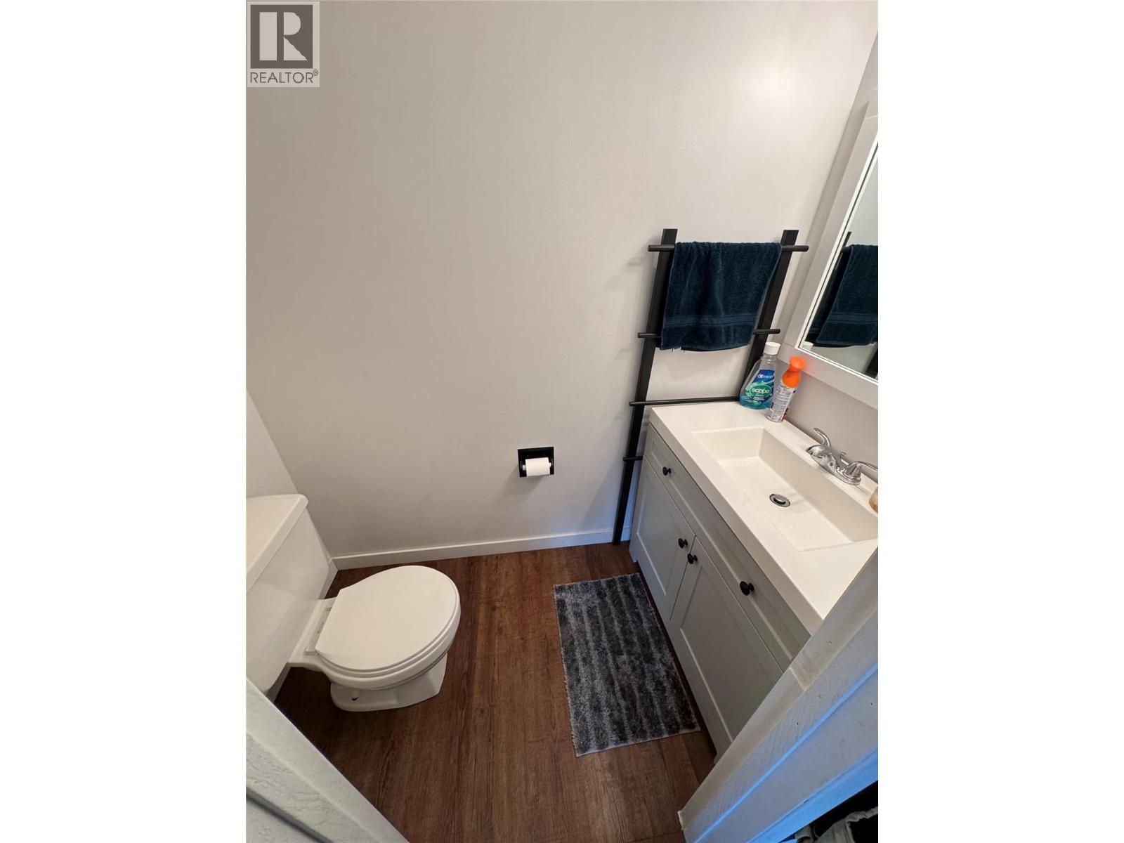 403 1451 1 Avenue Northeast, Salmon Arm