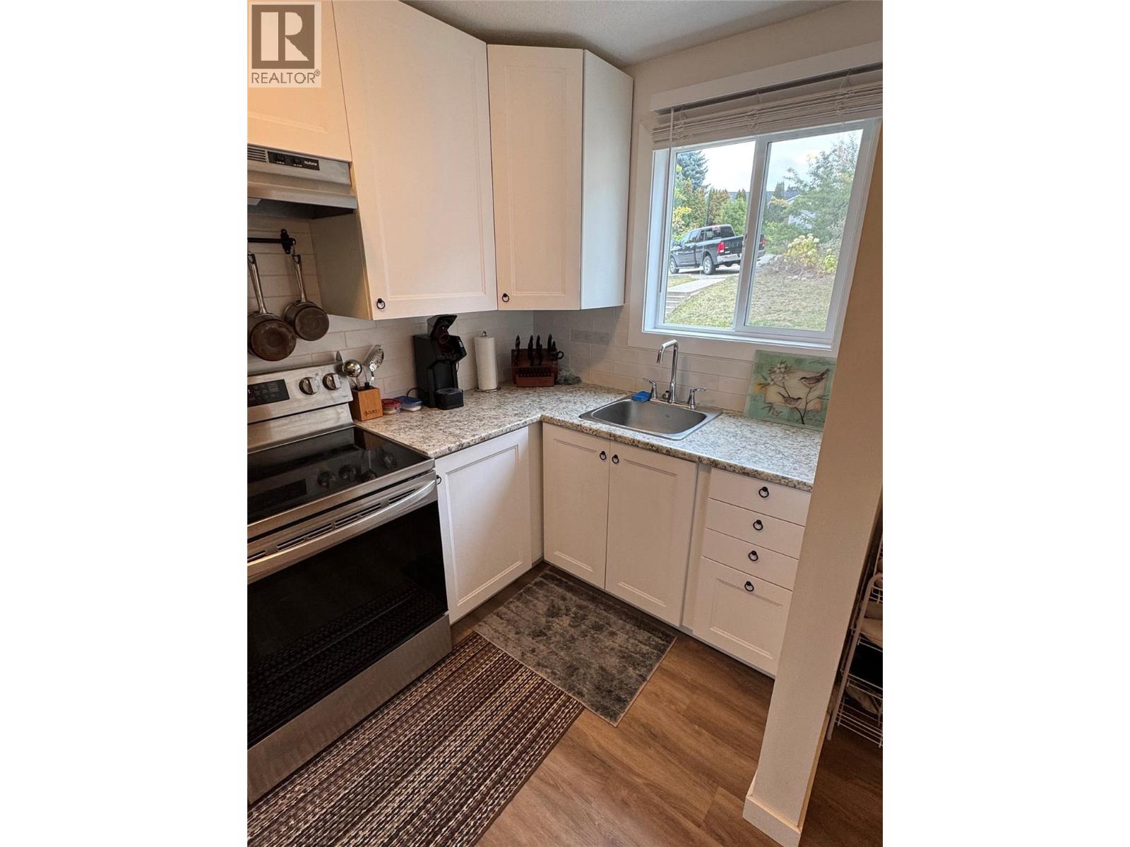 403 1451 1 Avenue Northeast, Salmon Arm