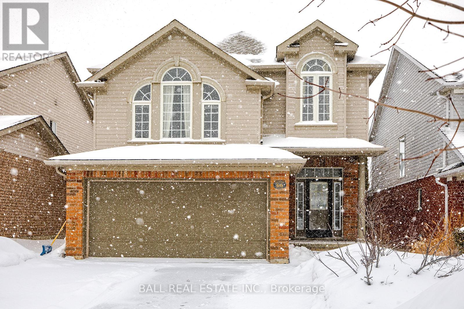 66 HIGHLANDS CRESCENT