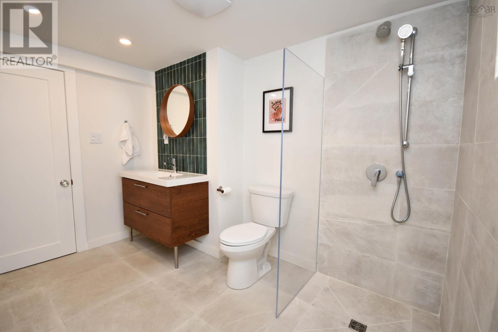 Property 16 of 21 of 18 Macrae Avenue