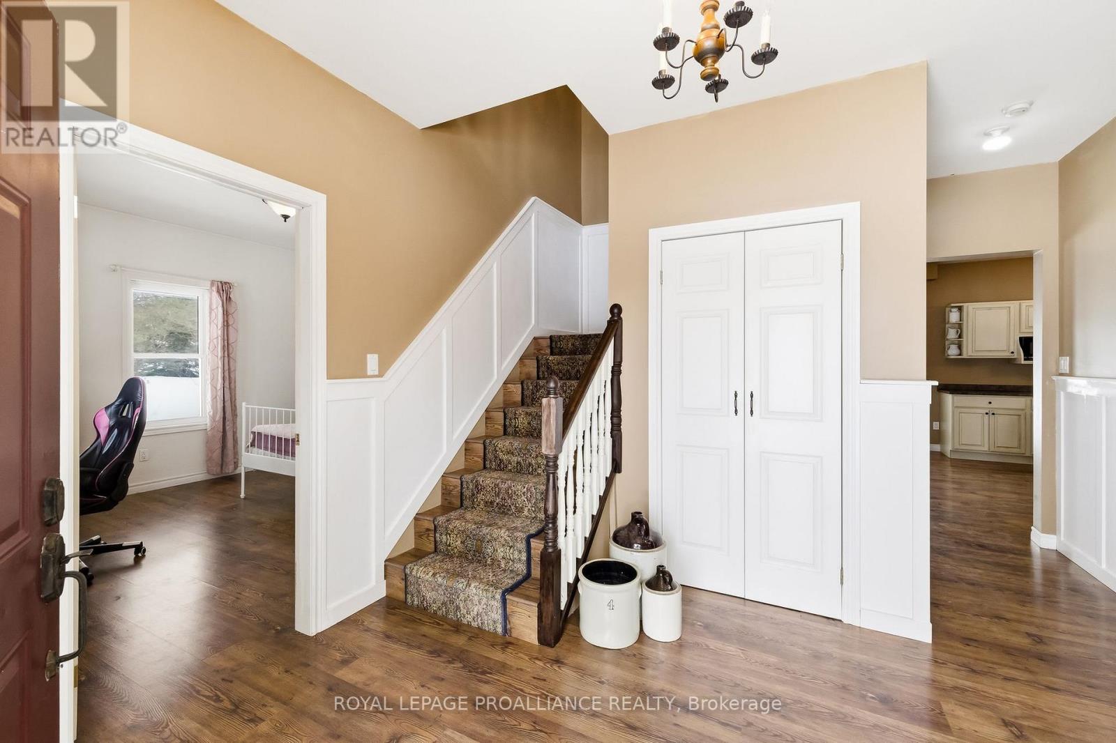 3937 LAROSE CRESCENT - 11