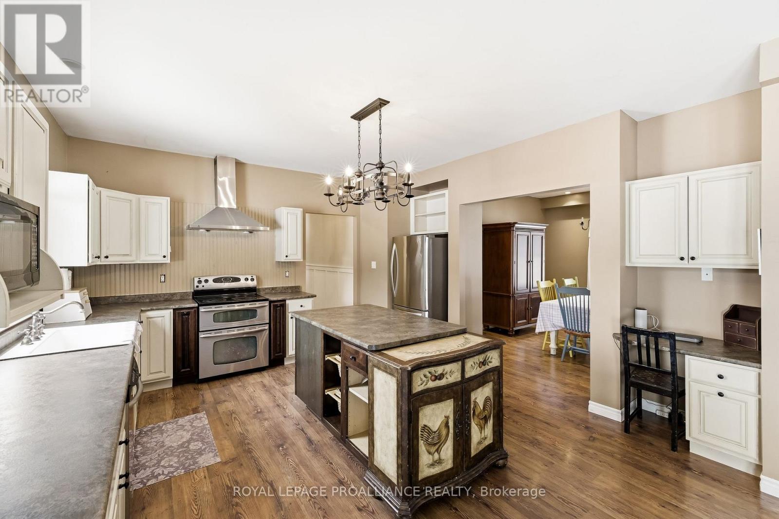 3937 LAROSE CRESCENT - 18
