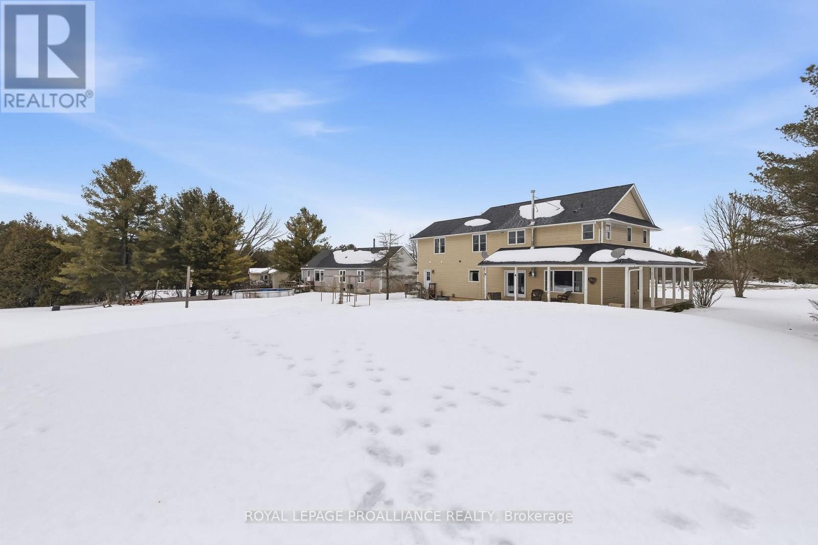 3937 LAROSE CRESCENT - 44