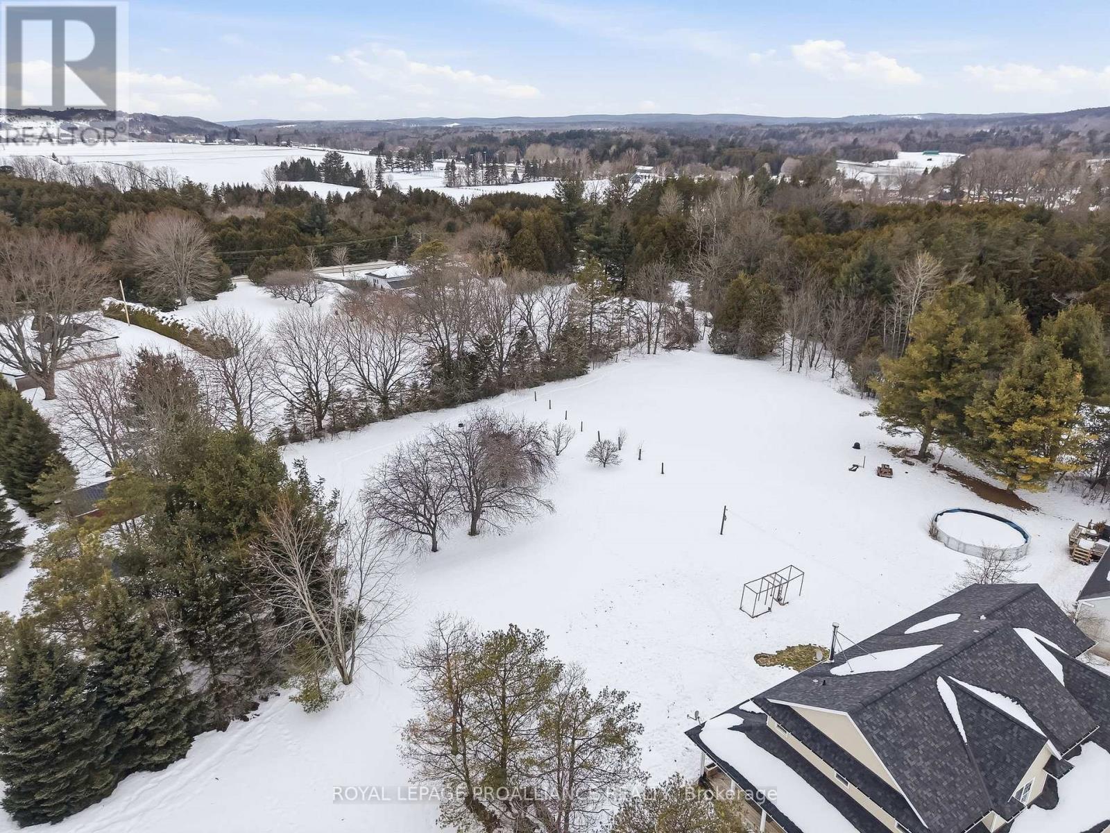 3937 LAROSE CRESCENT - 46