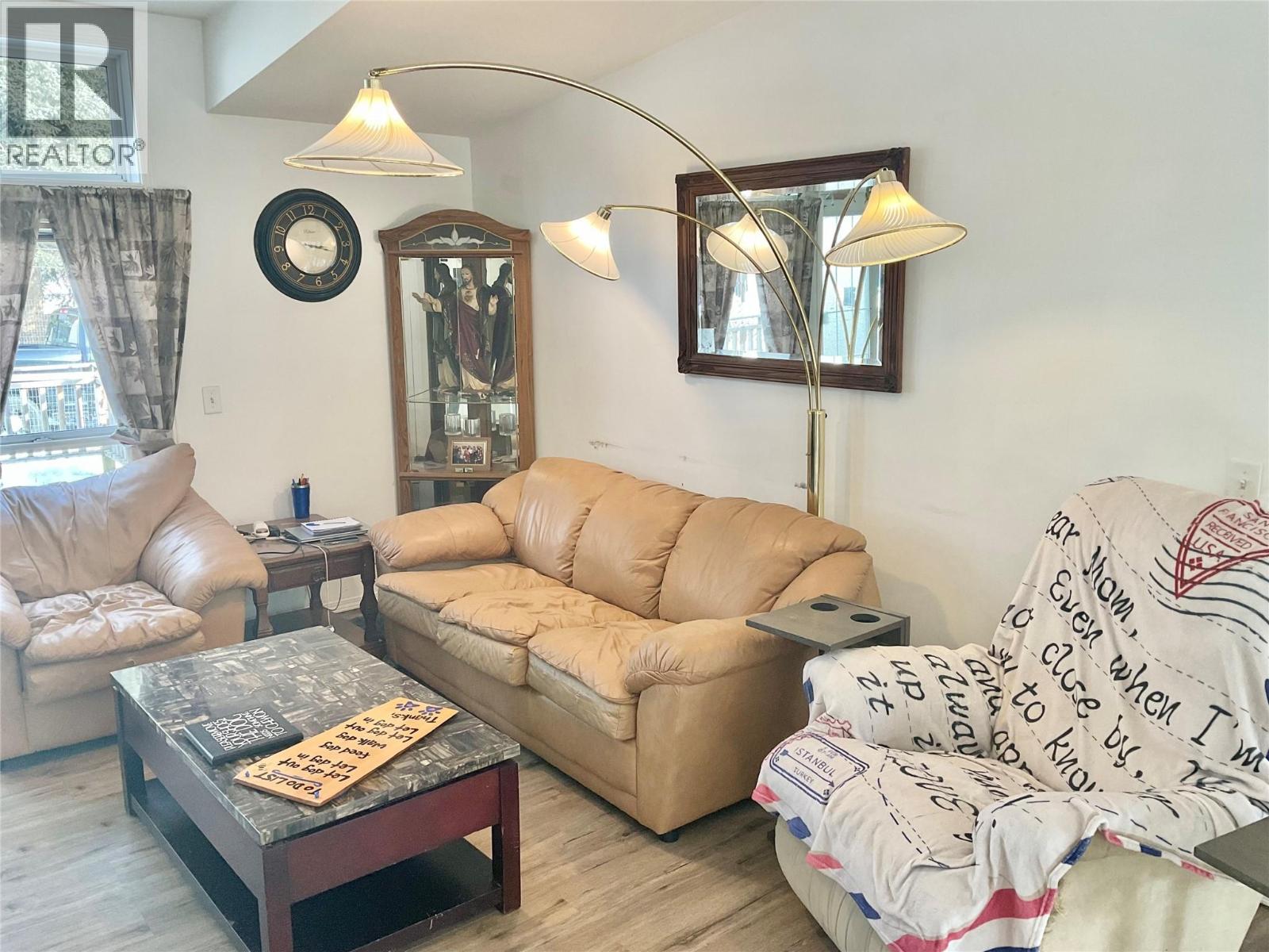 684 GOVERNMENT AVENUE N - 22