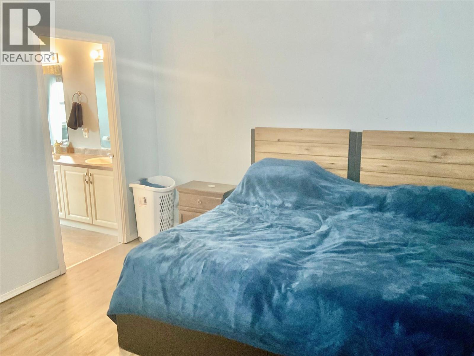 684 GOVERNMENT AVENUE N - 28