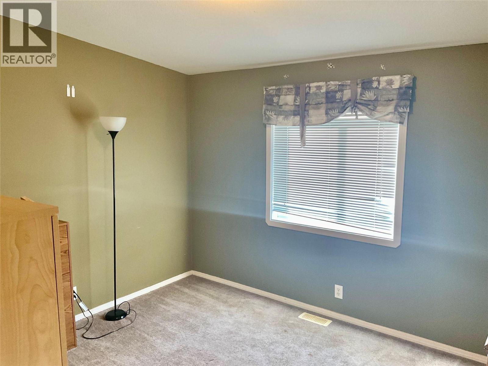 684 GOVERNMENT AVENUE N - 32