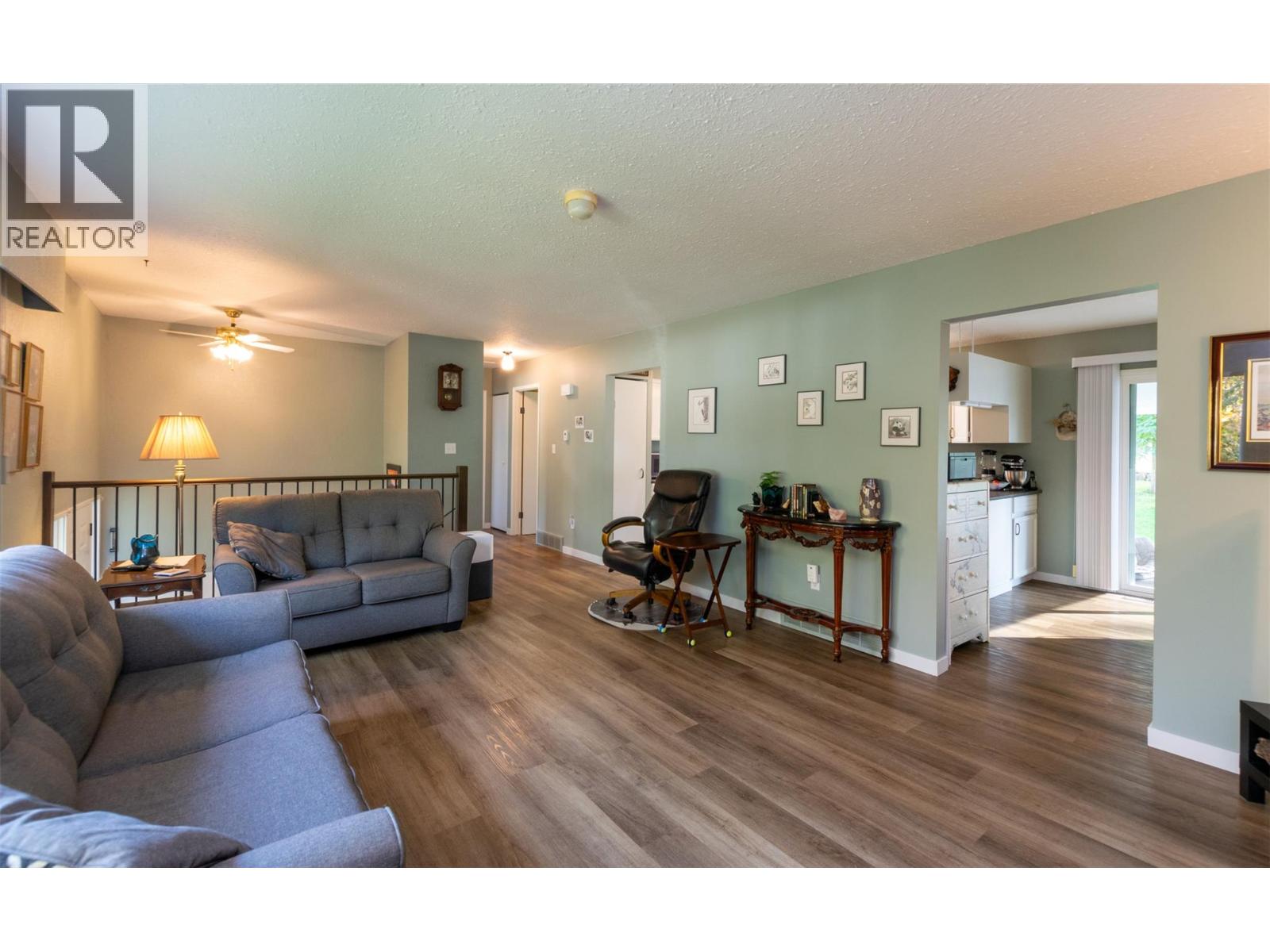  2380 8 Avenue Southeast, Salmon Arm