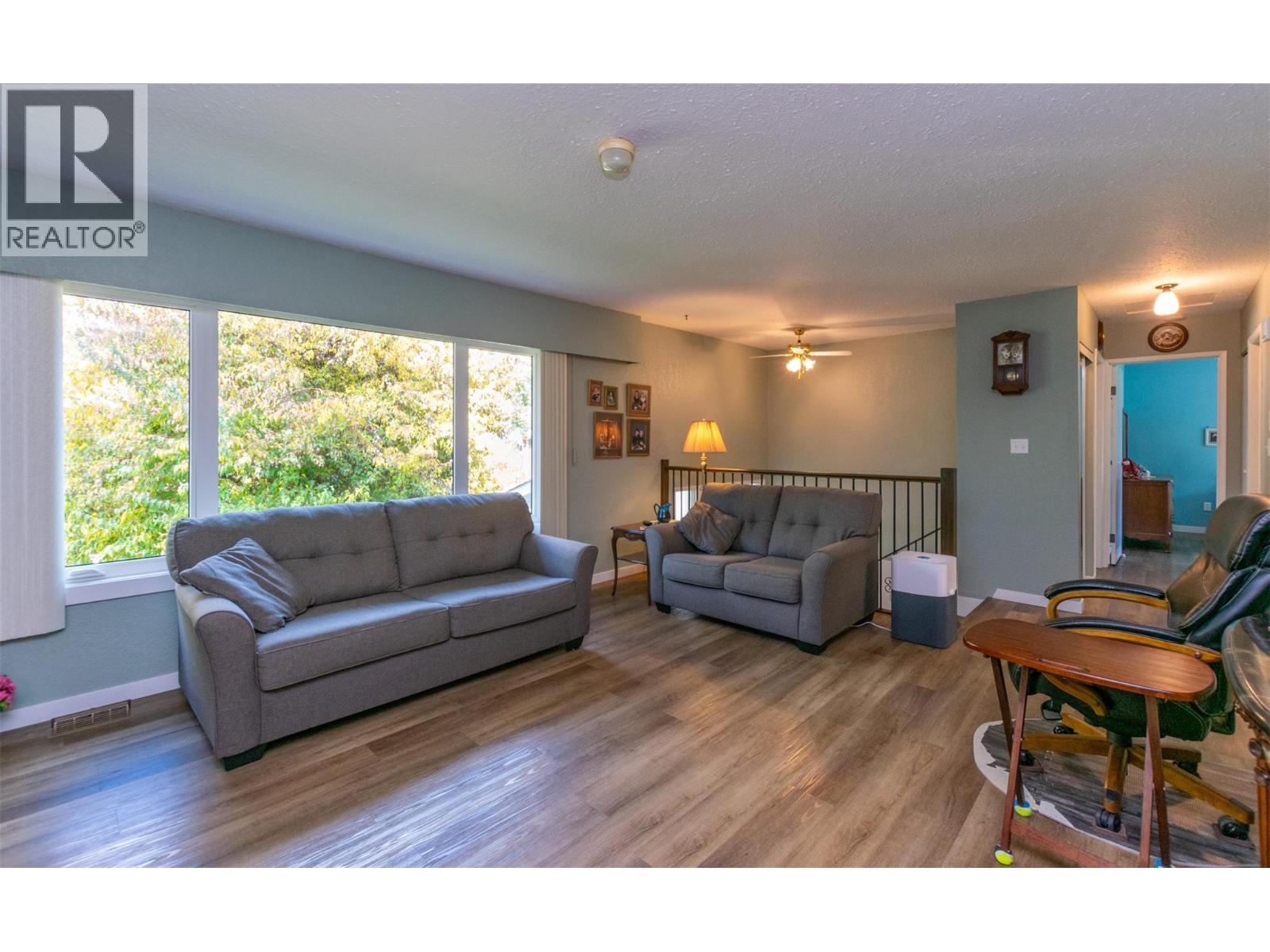  2380 8 Avenue Southeast, Salmon Arm