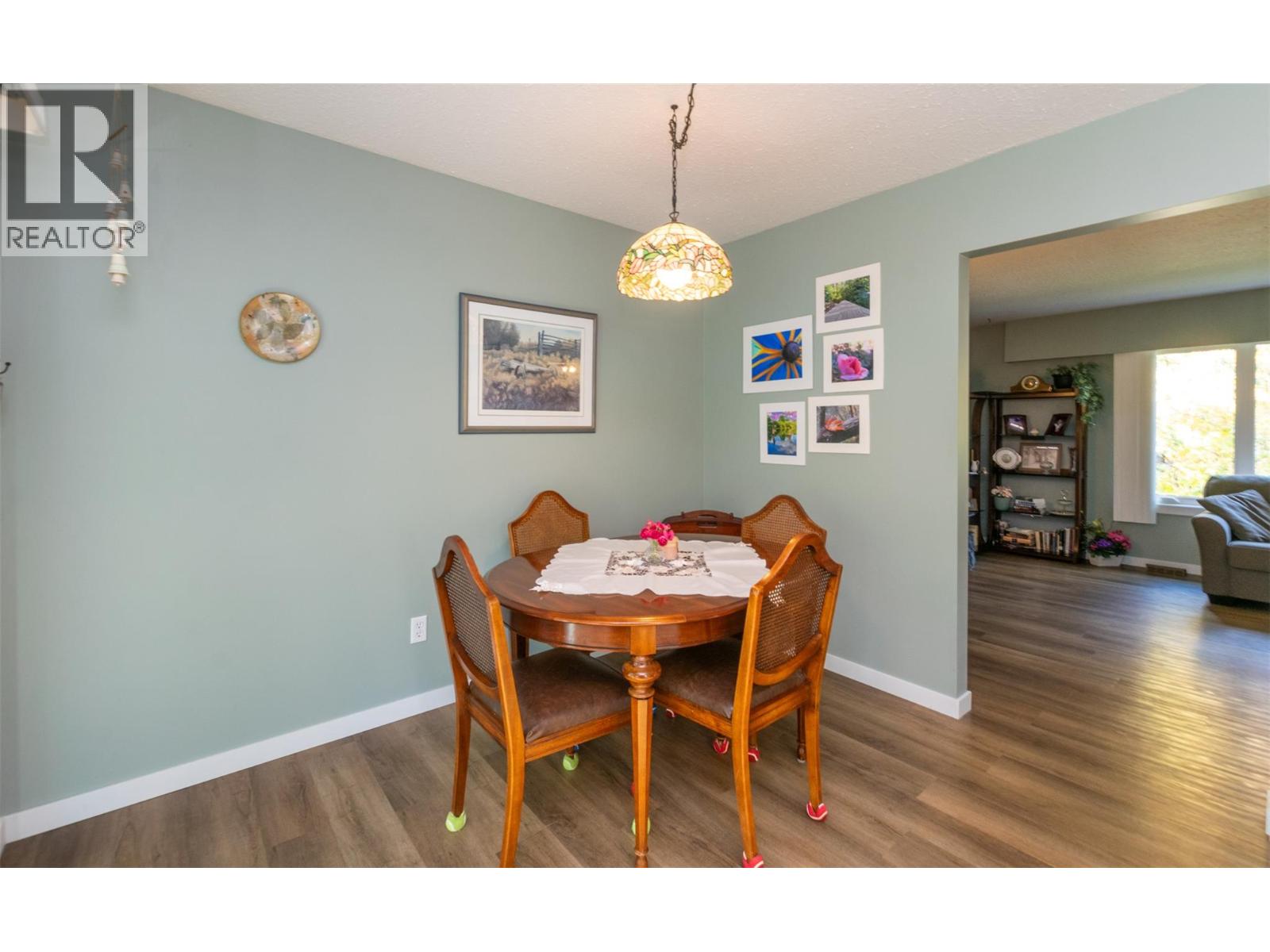  2380 8 Avenue Southeast, Salmon Arm