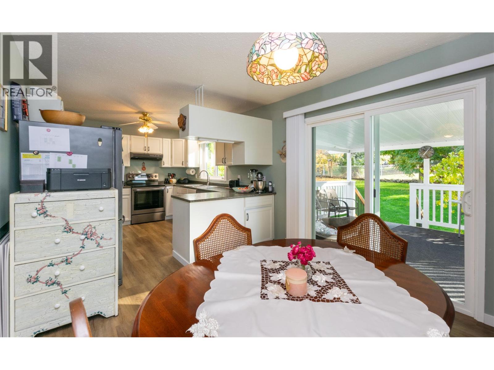  2380 8 Avenue Southeast, Salmon Arm