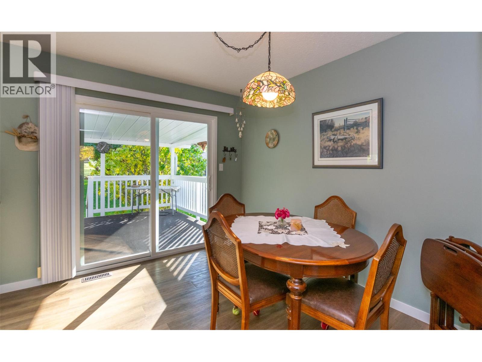  2380 8 Avenue Southeast, Salmon Arm