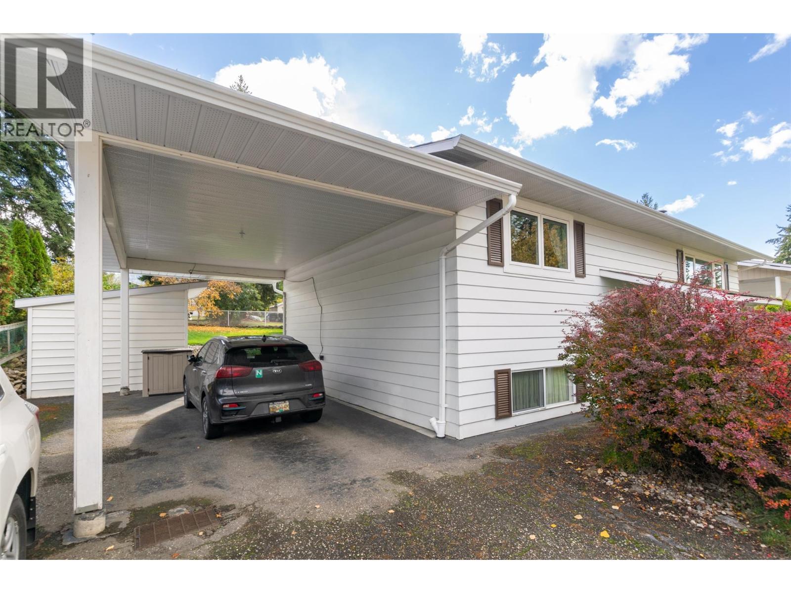  2380 8 Avenue Southeast, Salmon Arm