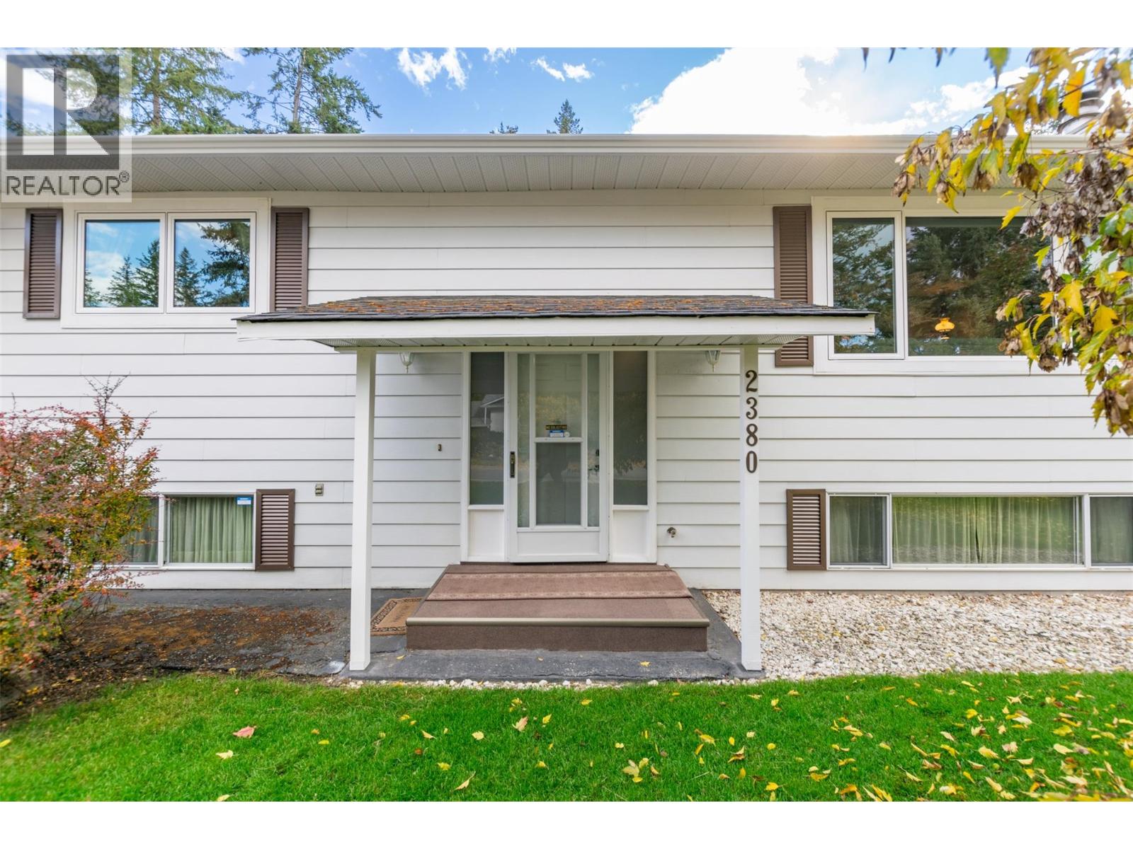  2380 8 Avenue Southeast, Salmon Arm