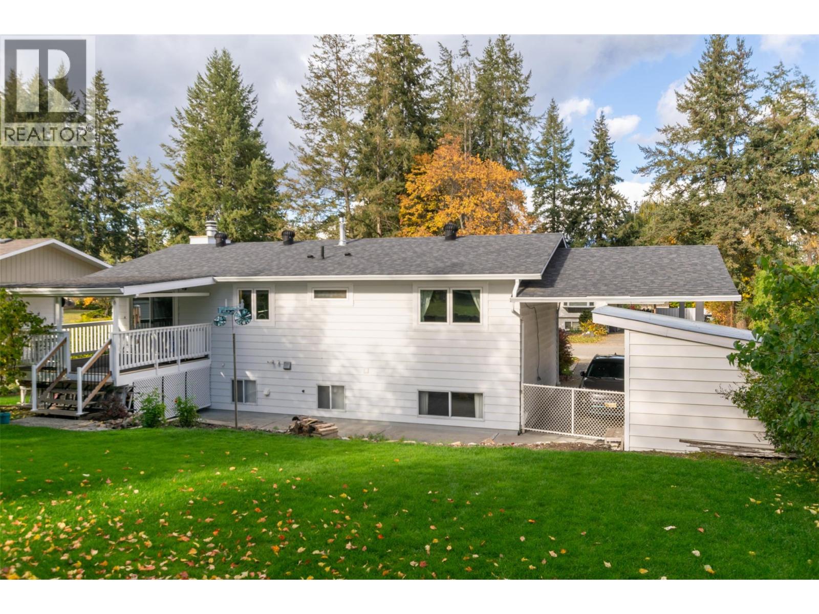  2380 8 Avenue Southeast, Salmon Arm