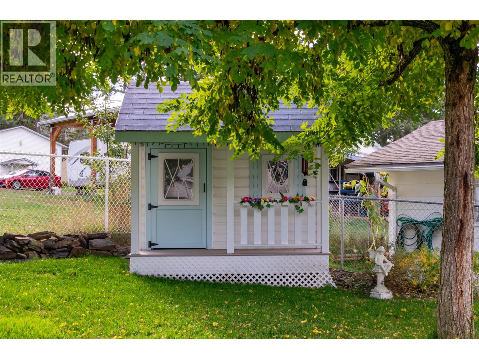  2380 8 Avenue Southeast, Salmon Arm