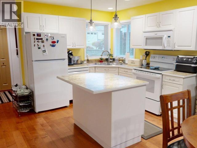 #24 4415 MANSON AVE - 8