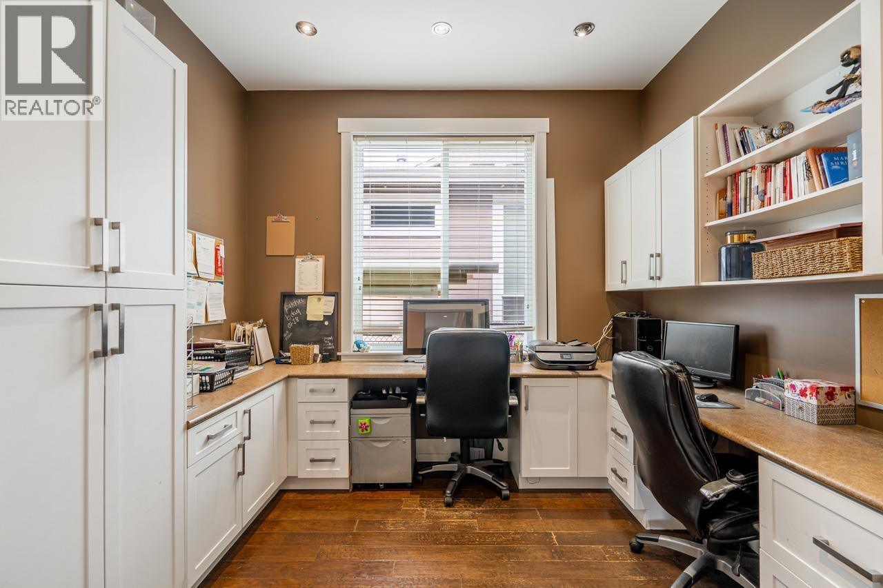 3 1355 DEPOT ROAD, Squamish