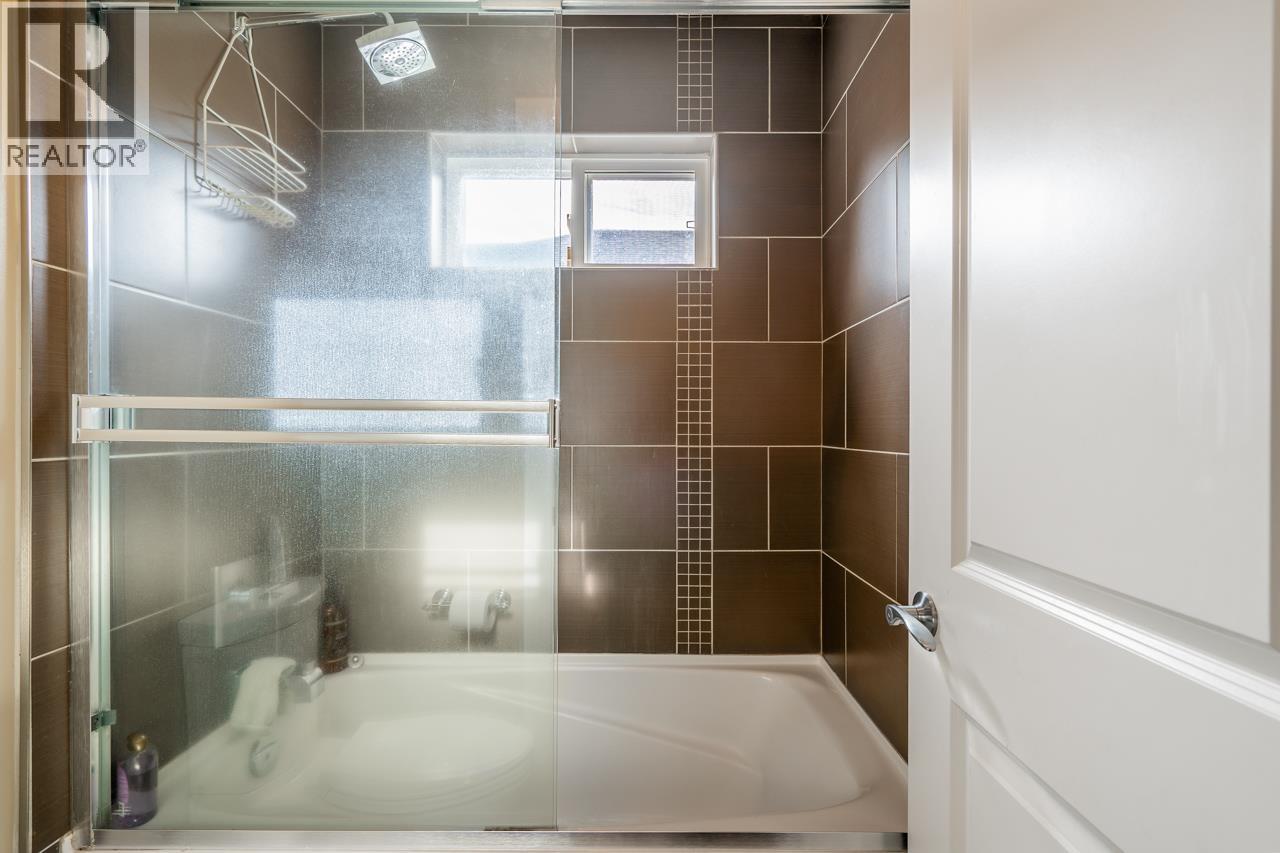 3 1355 DEPOT ROAD, Squamish