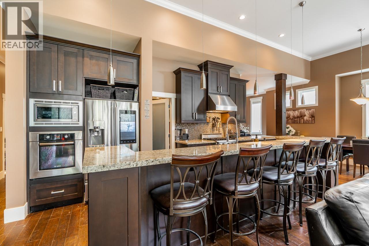 3 1355 DEPOT ROAD, Squamish