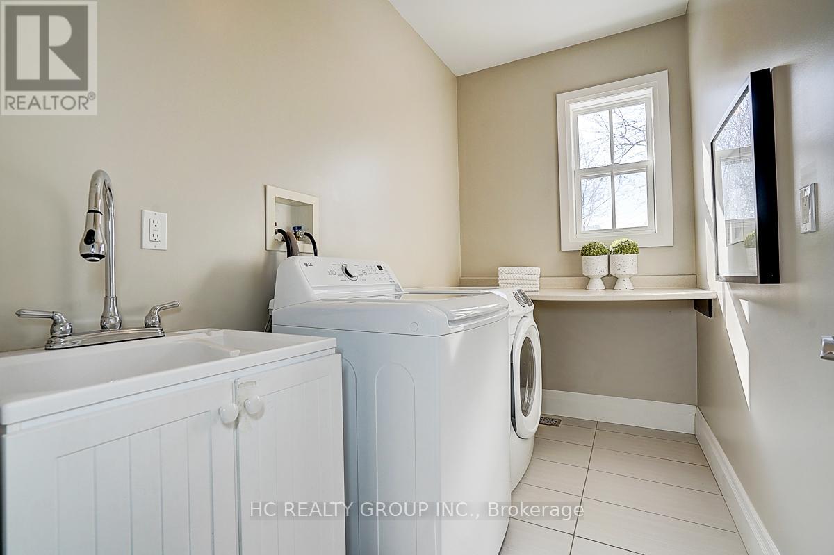 8 BEECH STREET, Markham (Old Markham Village), Ontario