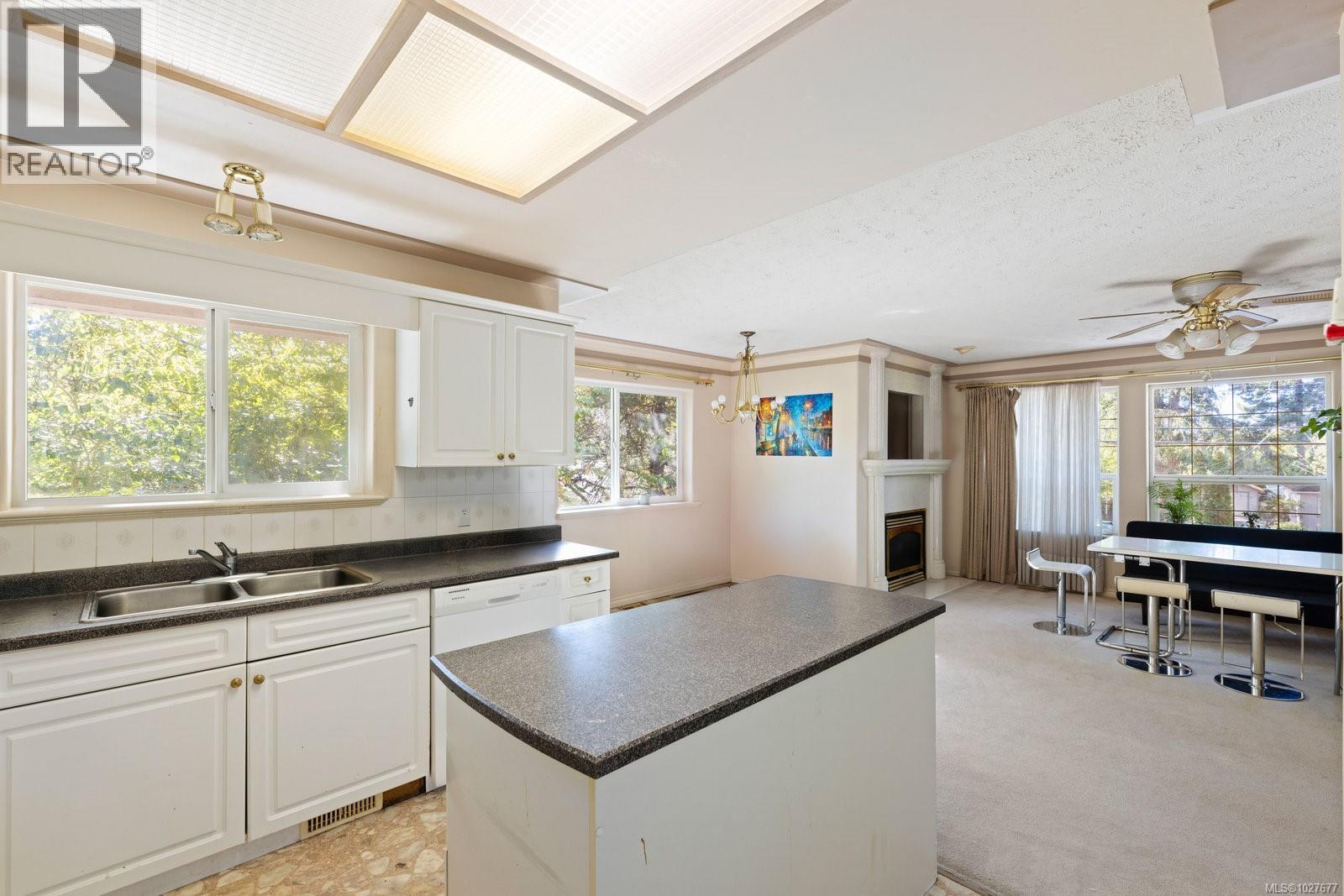  4101 Gordon Head Road, Saanich