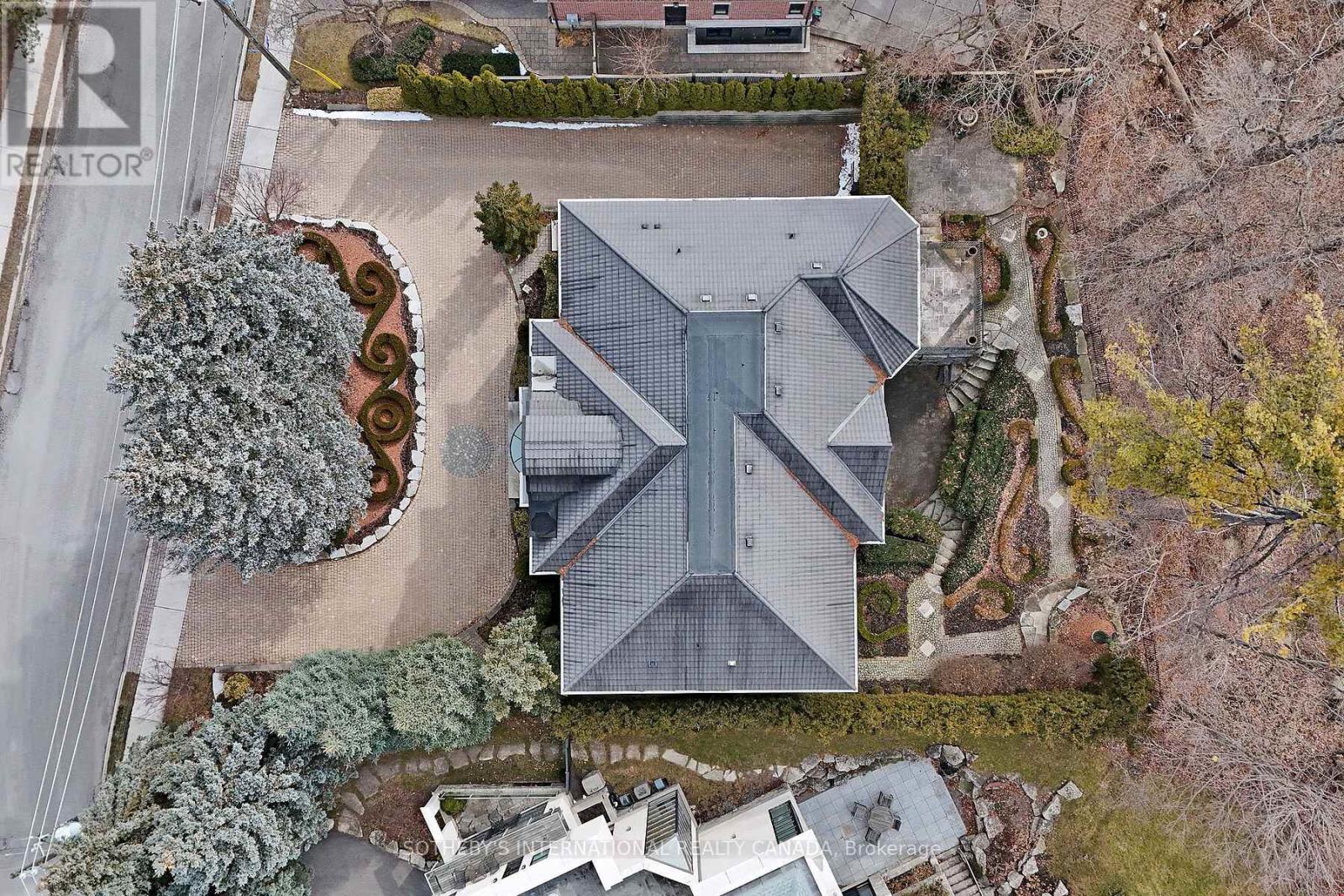 28 GLENORCHY ROAD - 19