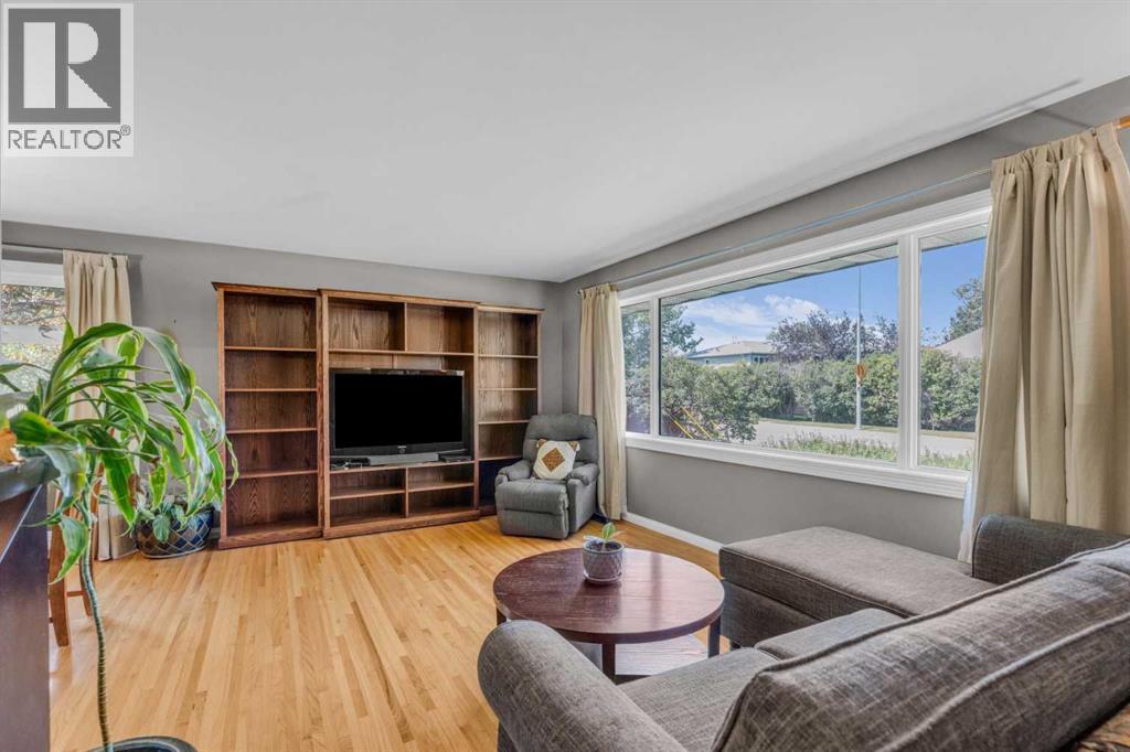 Single Family House Bungalow for Sale in  Richmond Road SW Rutland Park Calgary 