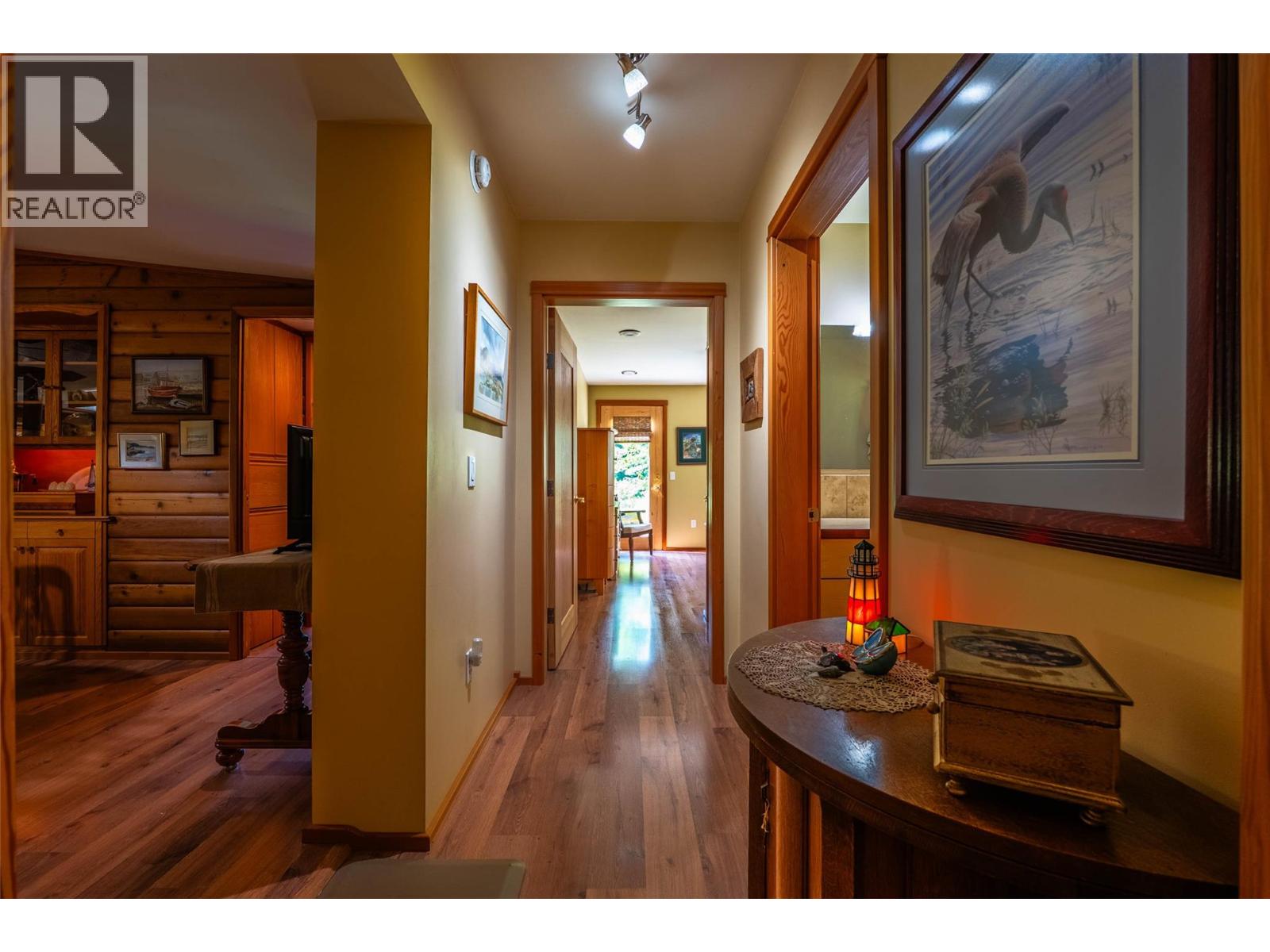 541 Bear Road, Salmo