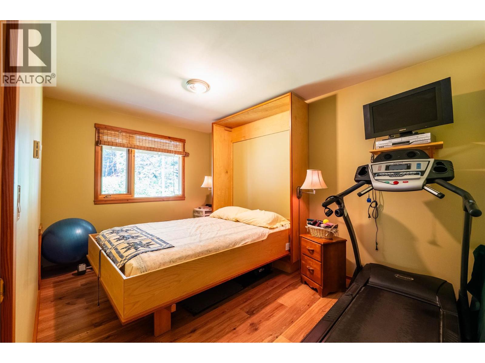 541 Bear Road, Salmo