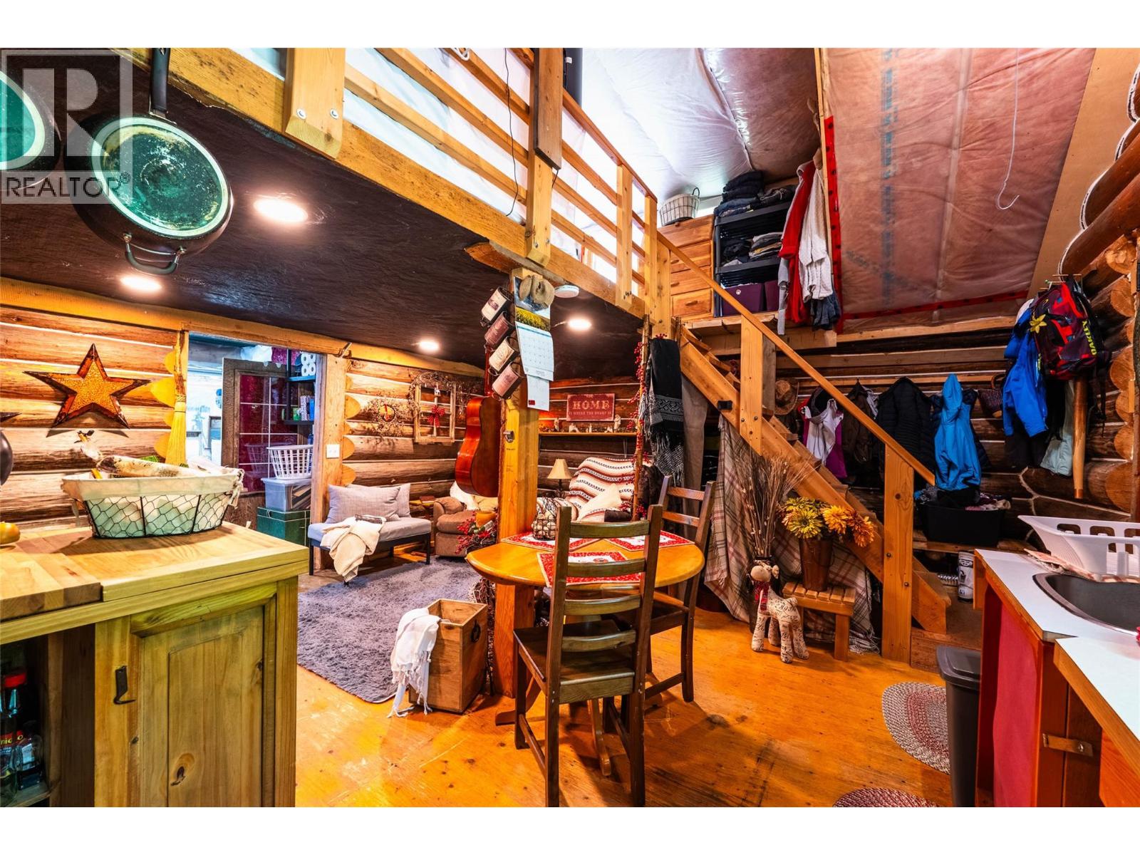 541 Bear Road, Salmo