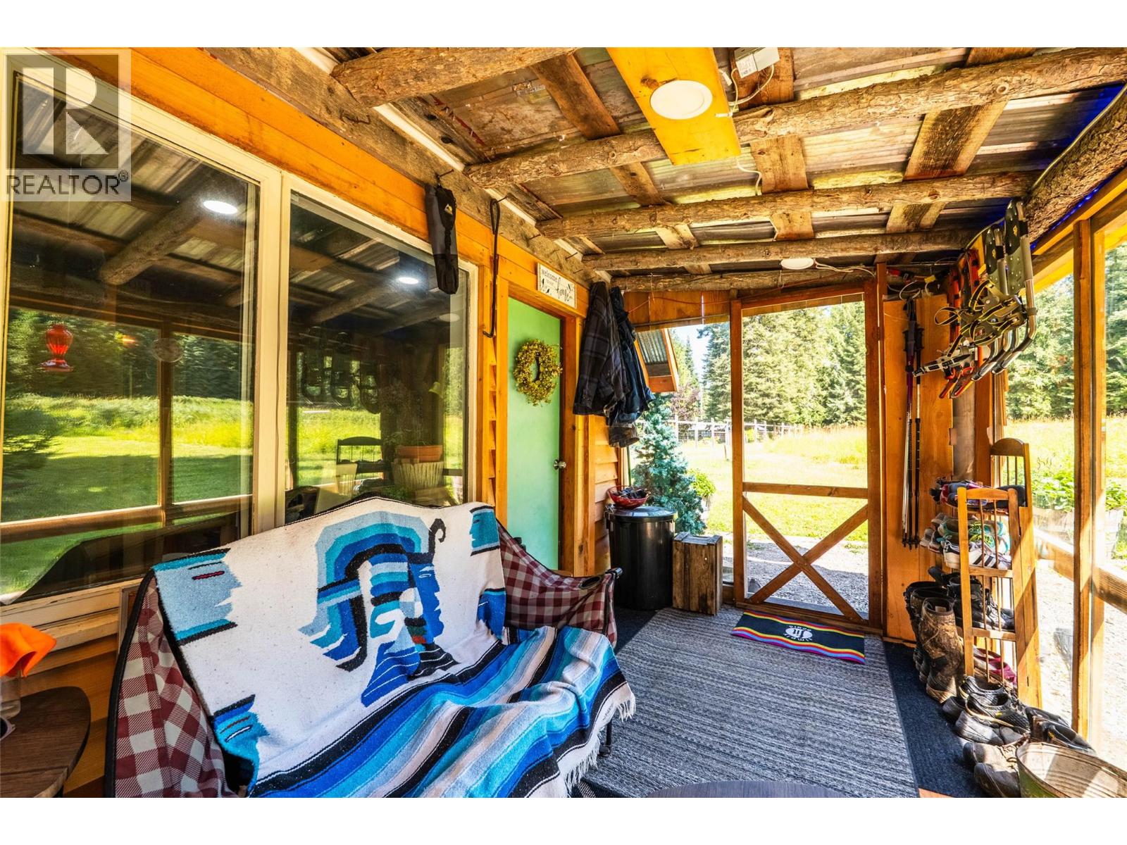 541 Bear Road, Salmo