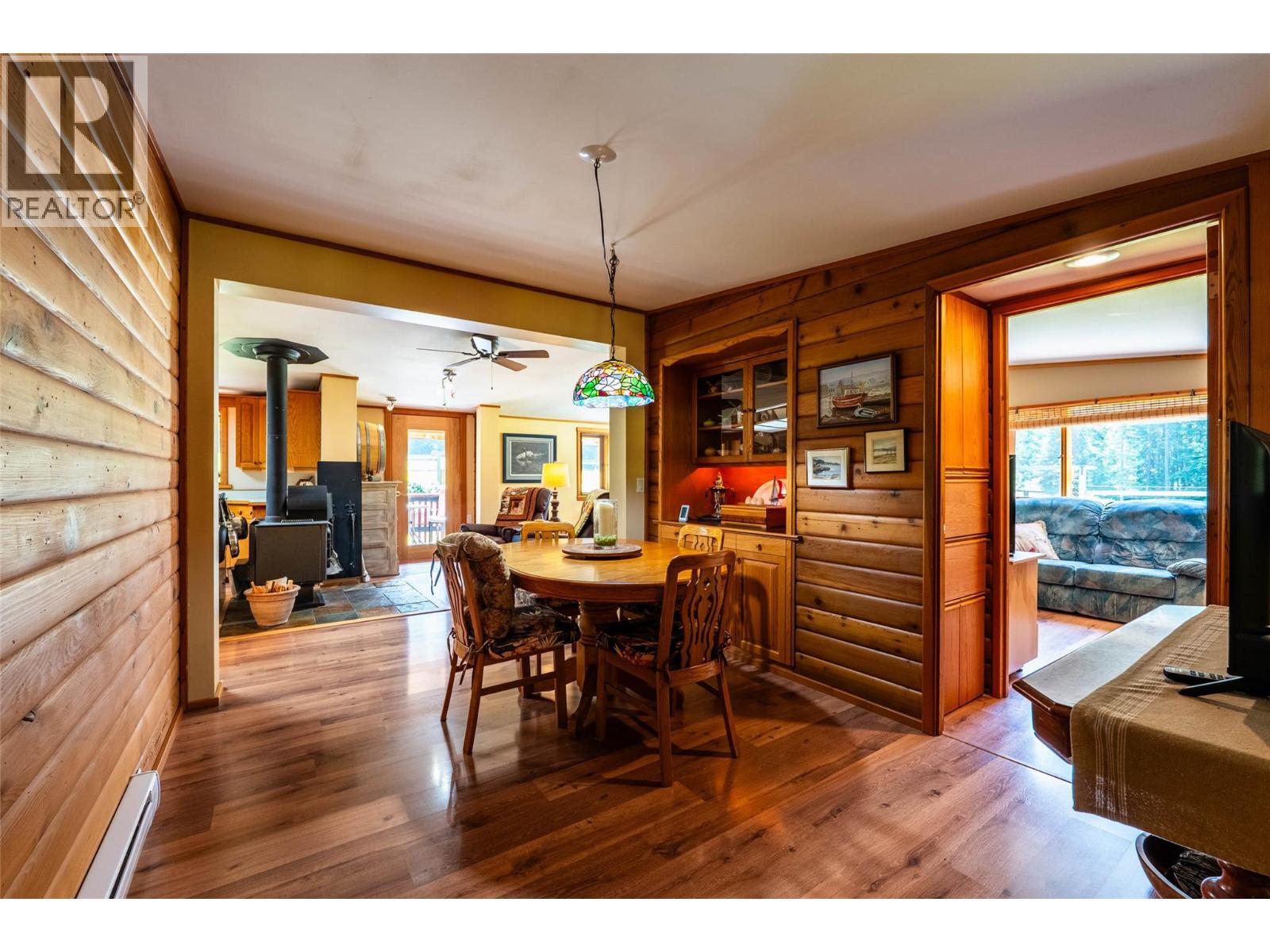 541 Bear Road, Salmo