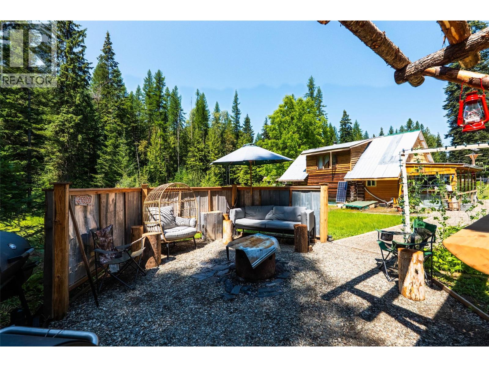 541 Bear Road, Salmo