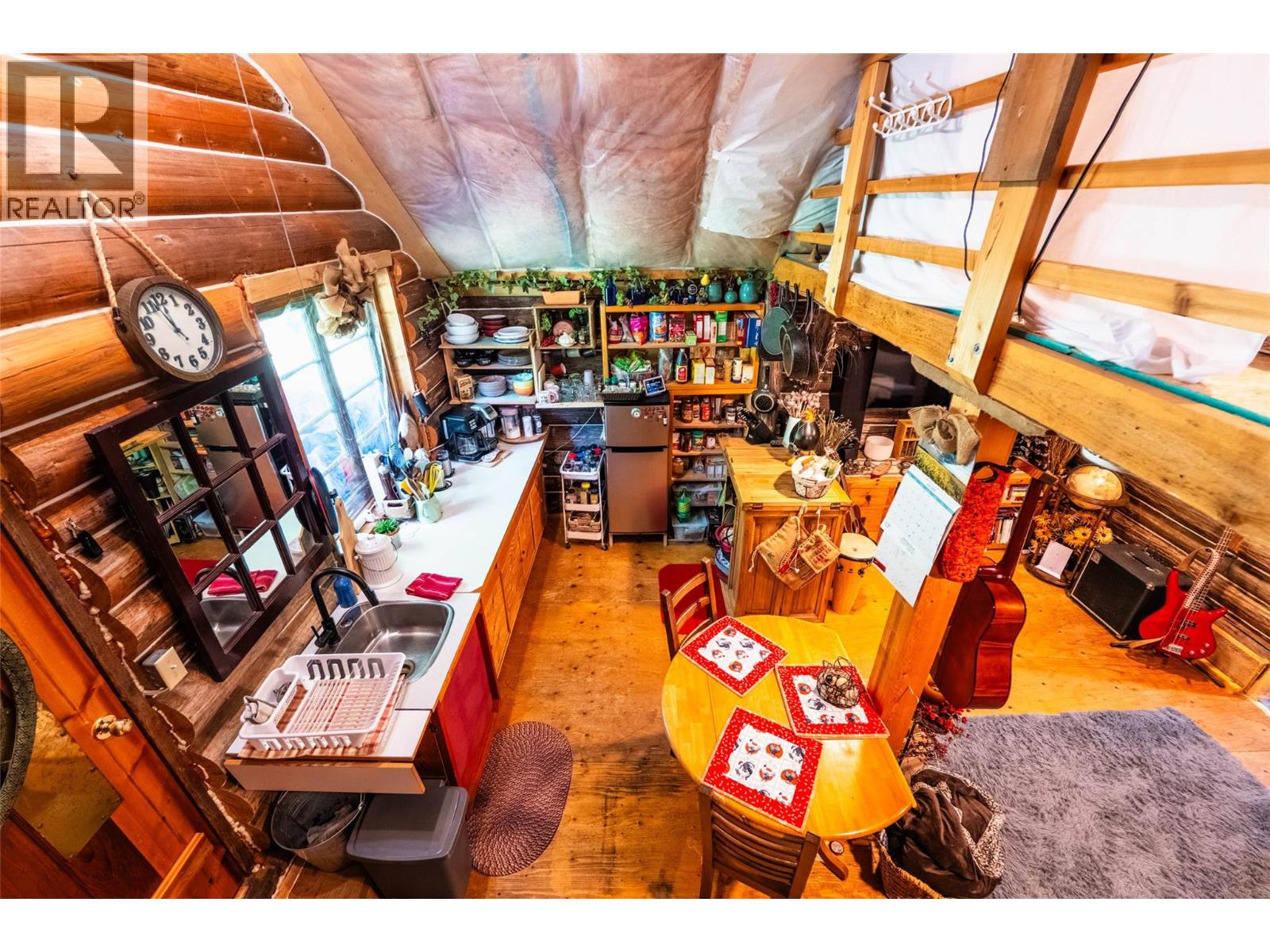 541 Bear Road, Salmo