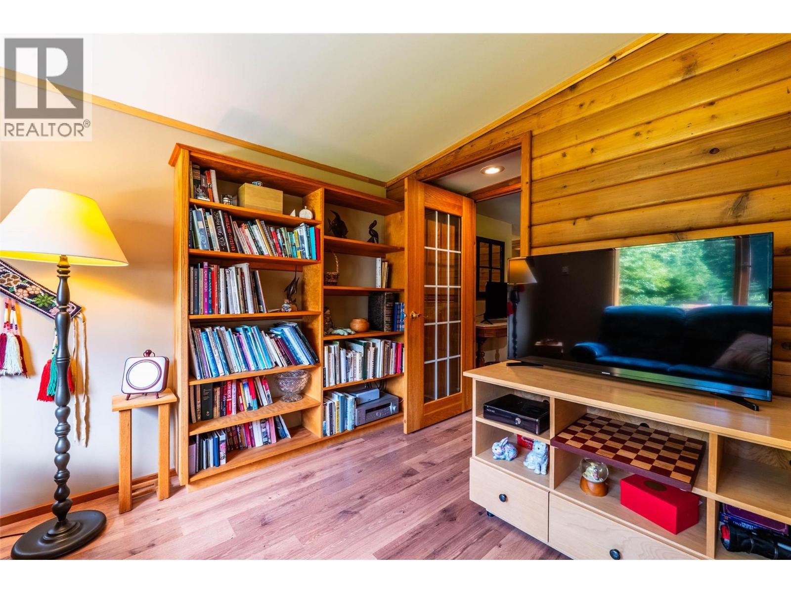 541 Bear Road, Salmo