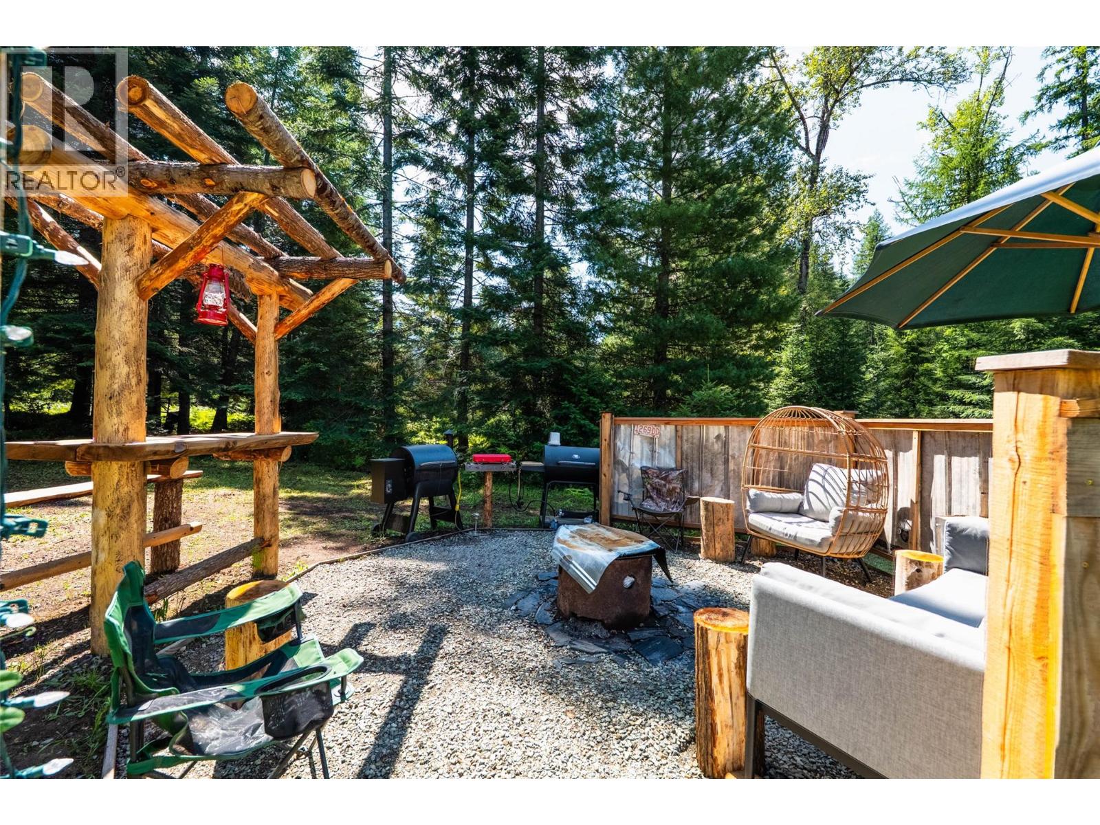 541 Bear Road, Salmo