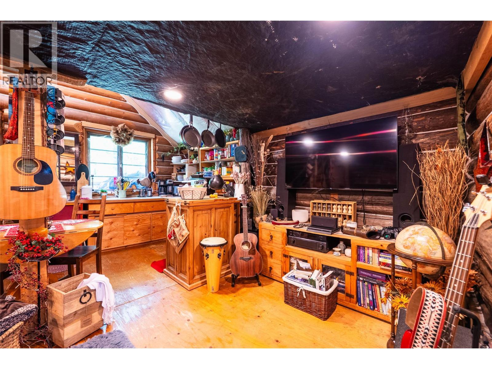 541 Bear Road, Salmo