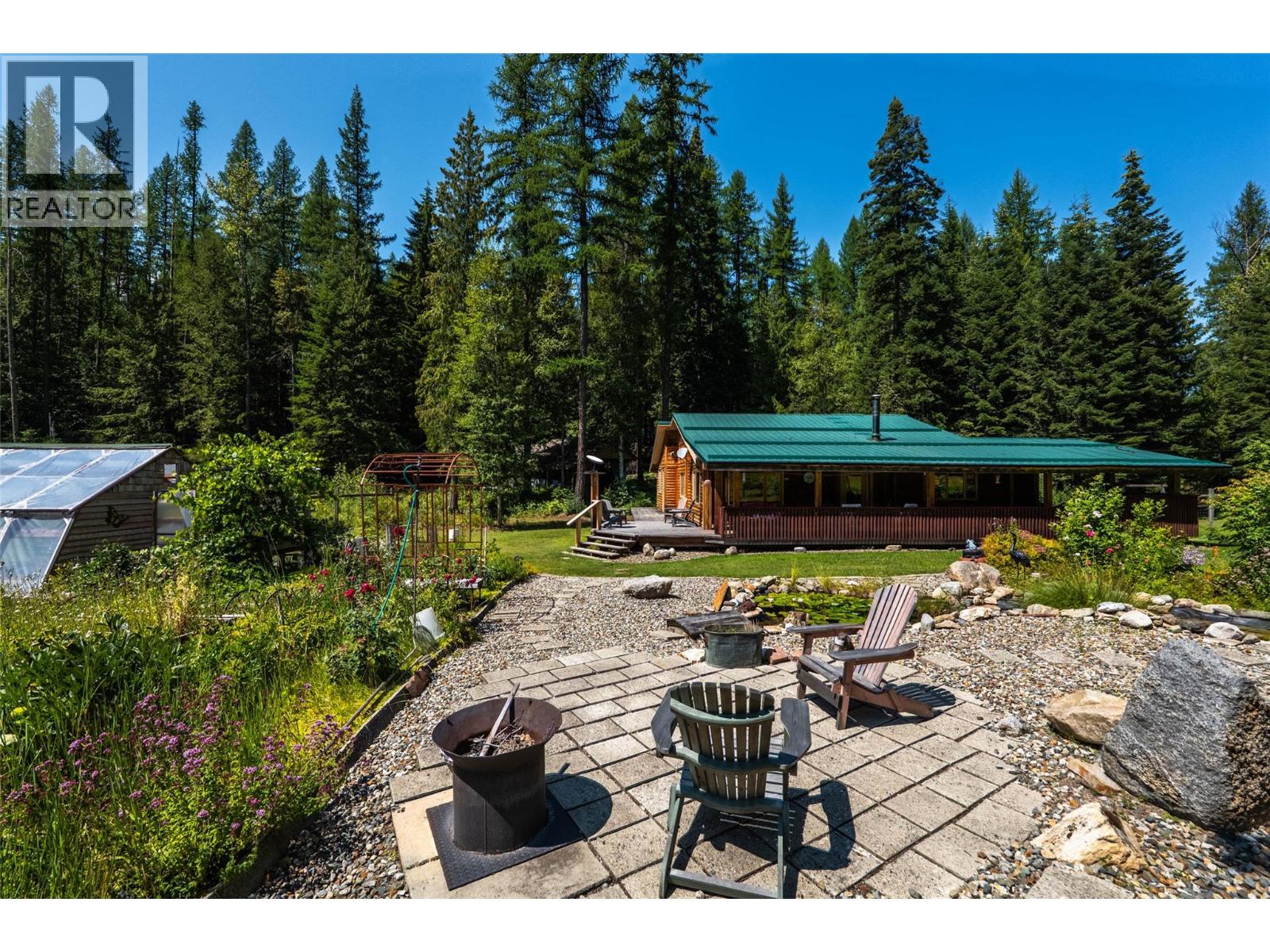 541 Bear Road, Salmo